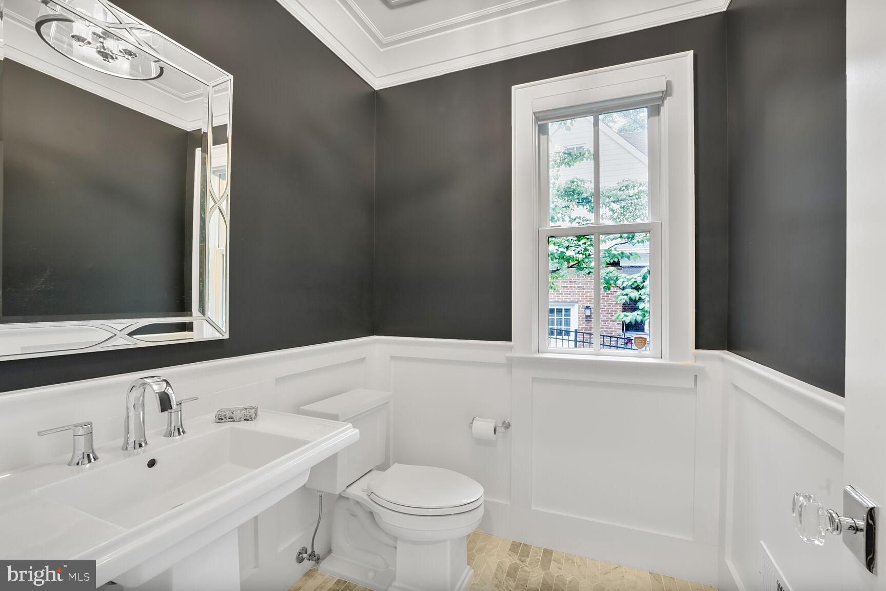 LEE HEIGHTS - Residential