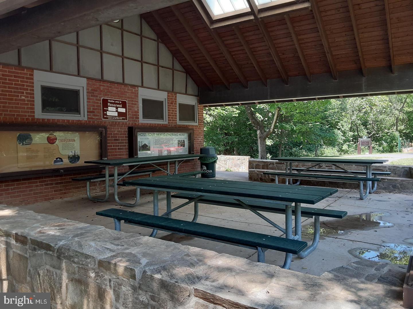 LEE HEIGHTS - Residential