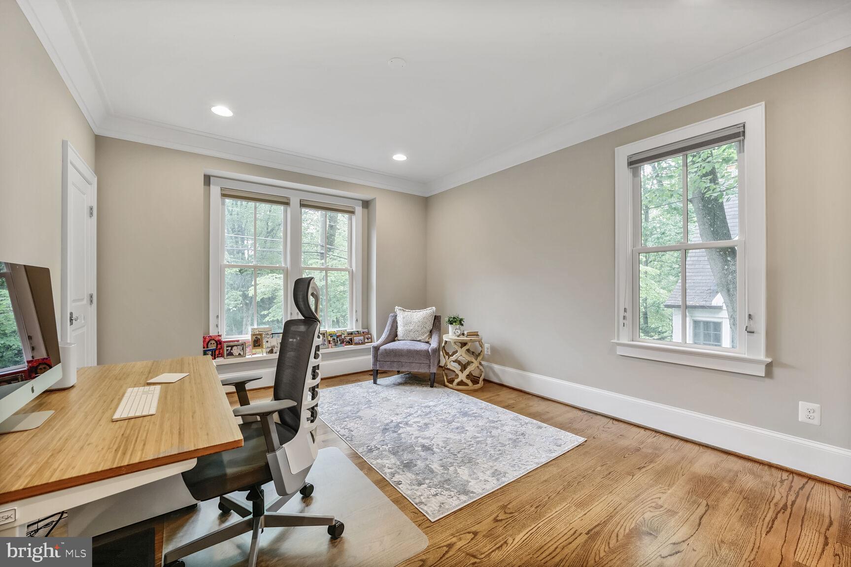 LEE HEIGHTS - Residential