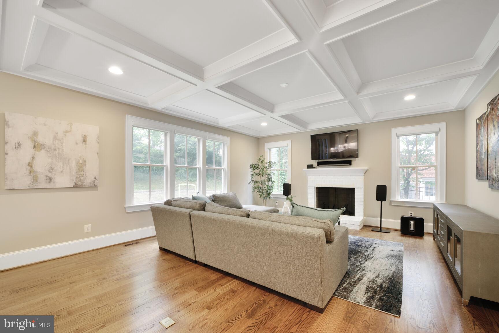 LEE HEIGHTS - Residential