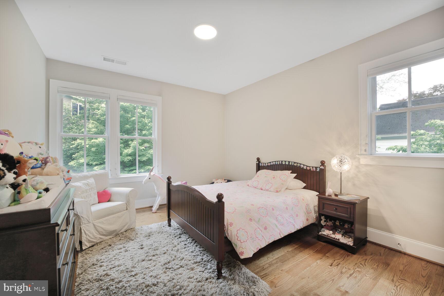 LEE HEIGHTS - Residential