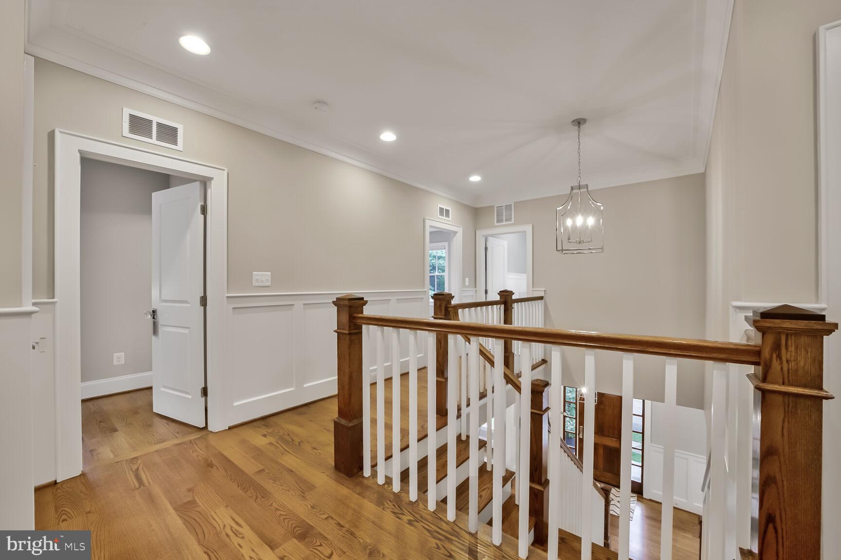 LEE HEIGHTS - Residential