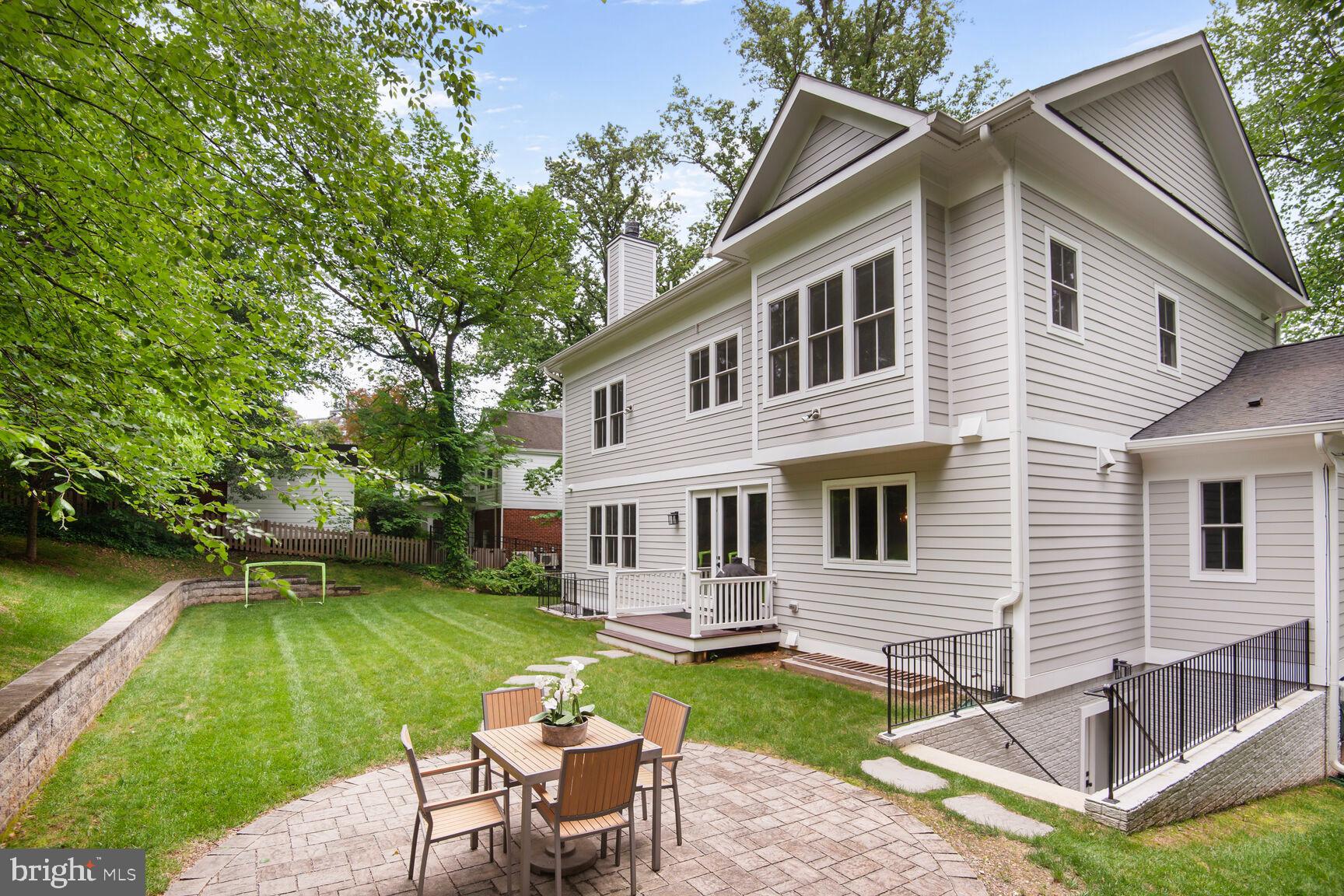 LEE HEIGHTS - Residential