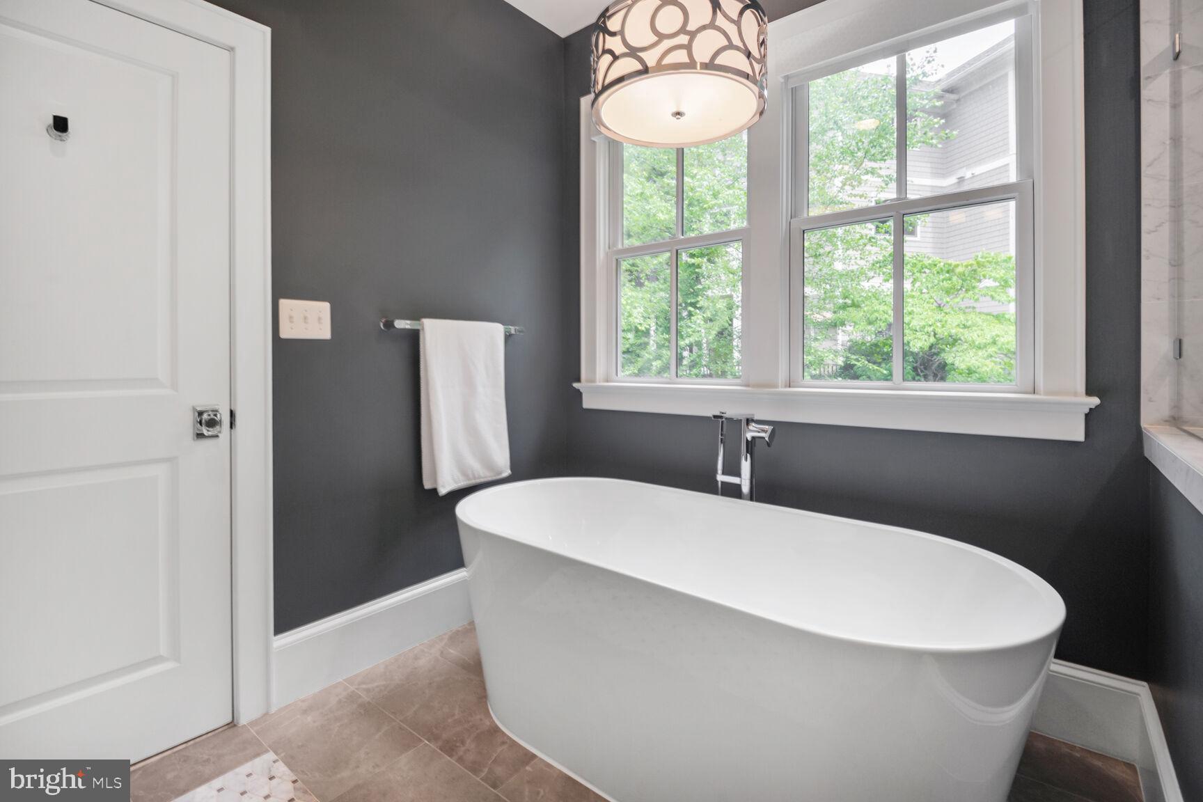 LEE HEIGHTS - Residential