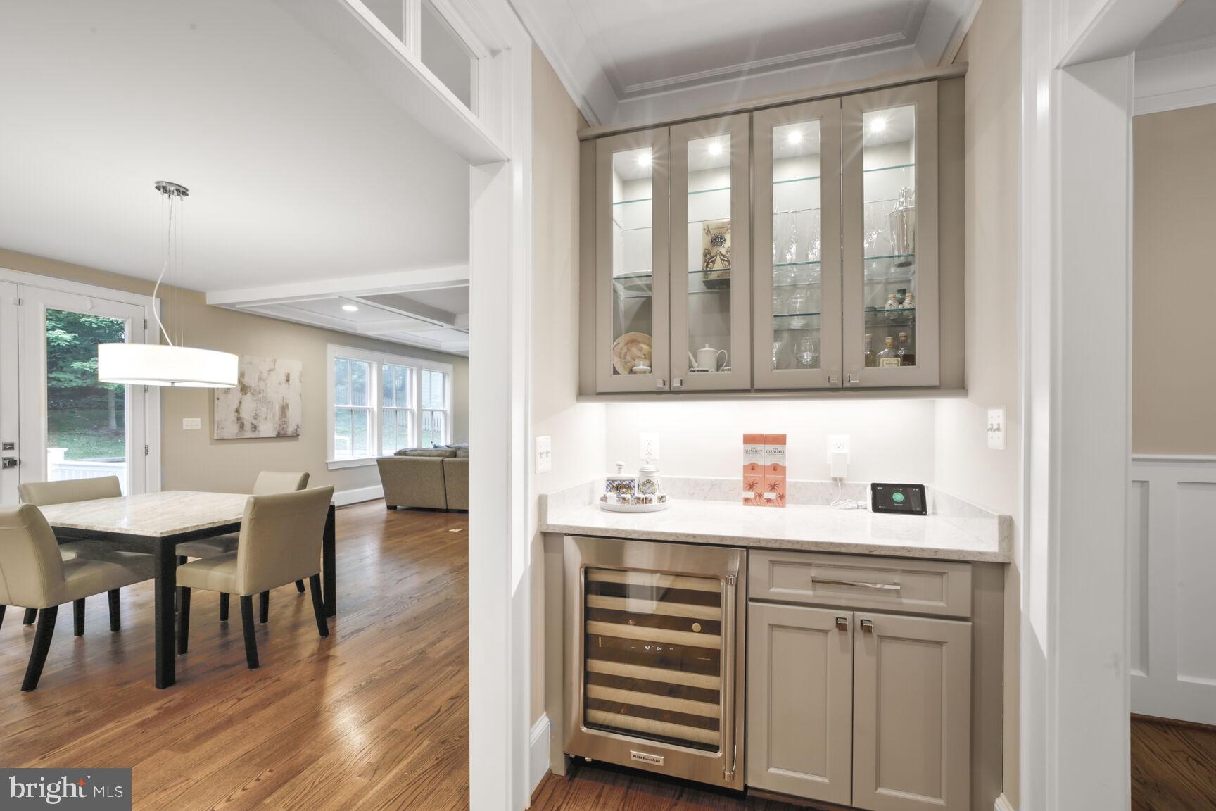 LEE HEIGHTS - Residential