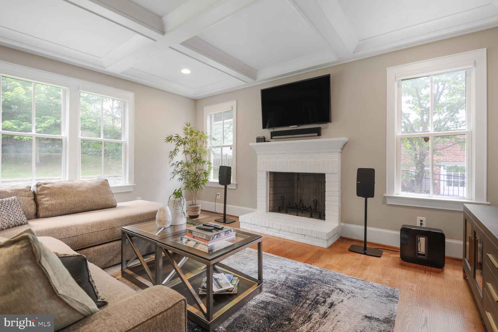 LEE HEIGHTS - Residential