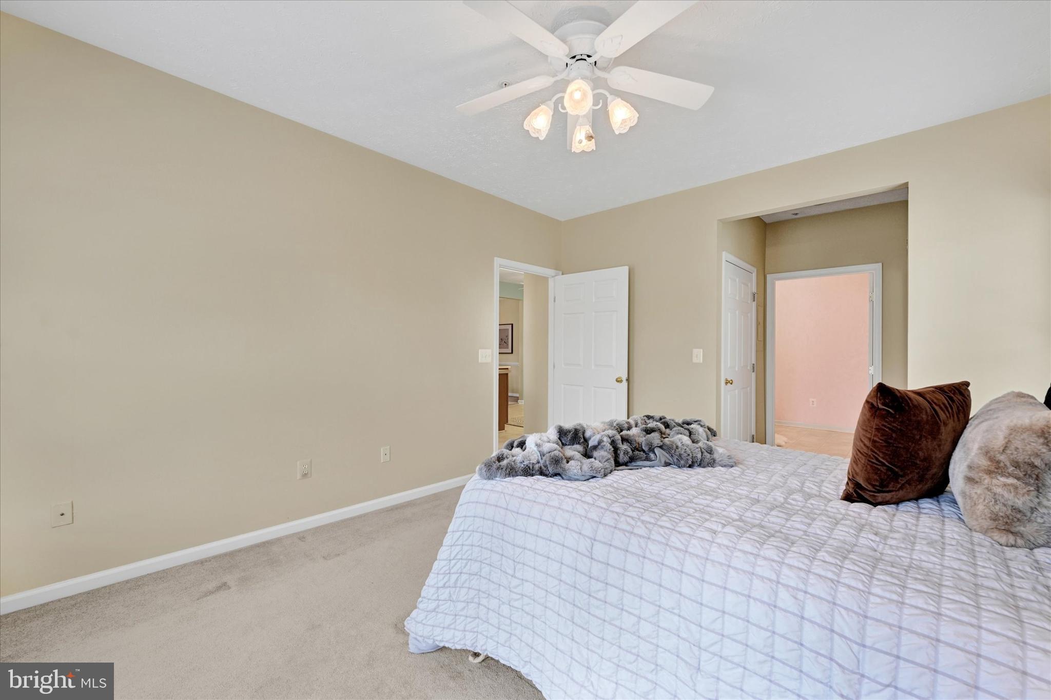 PERRY HALL FARMS GARDEN CONDOS - Residential