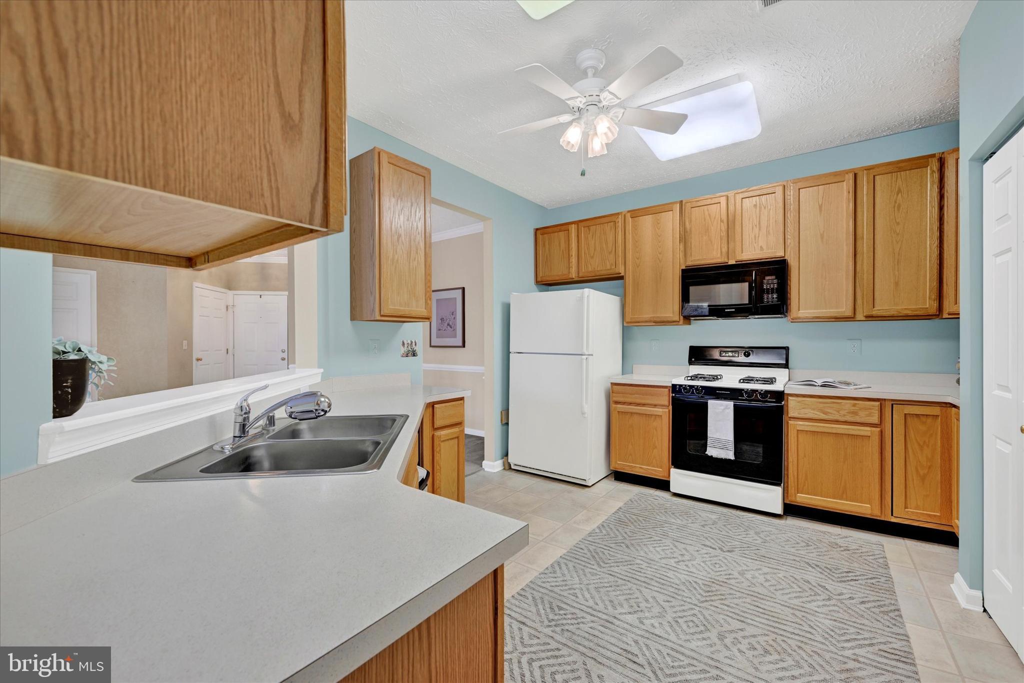 PERRY HALL FARMS GARDEN CONDOS - Residential