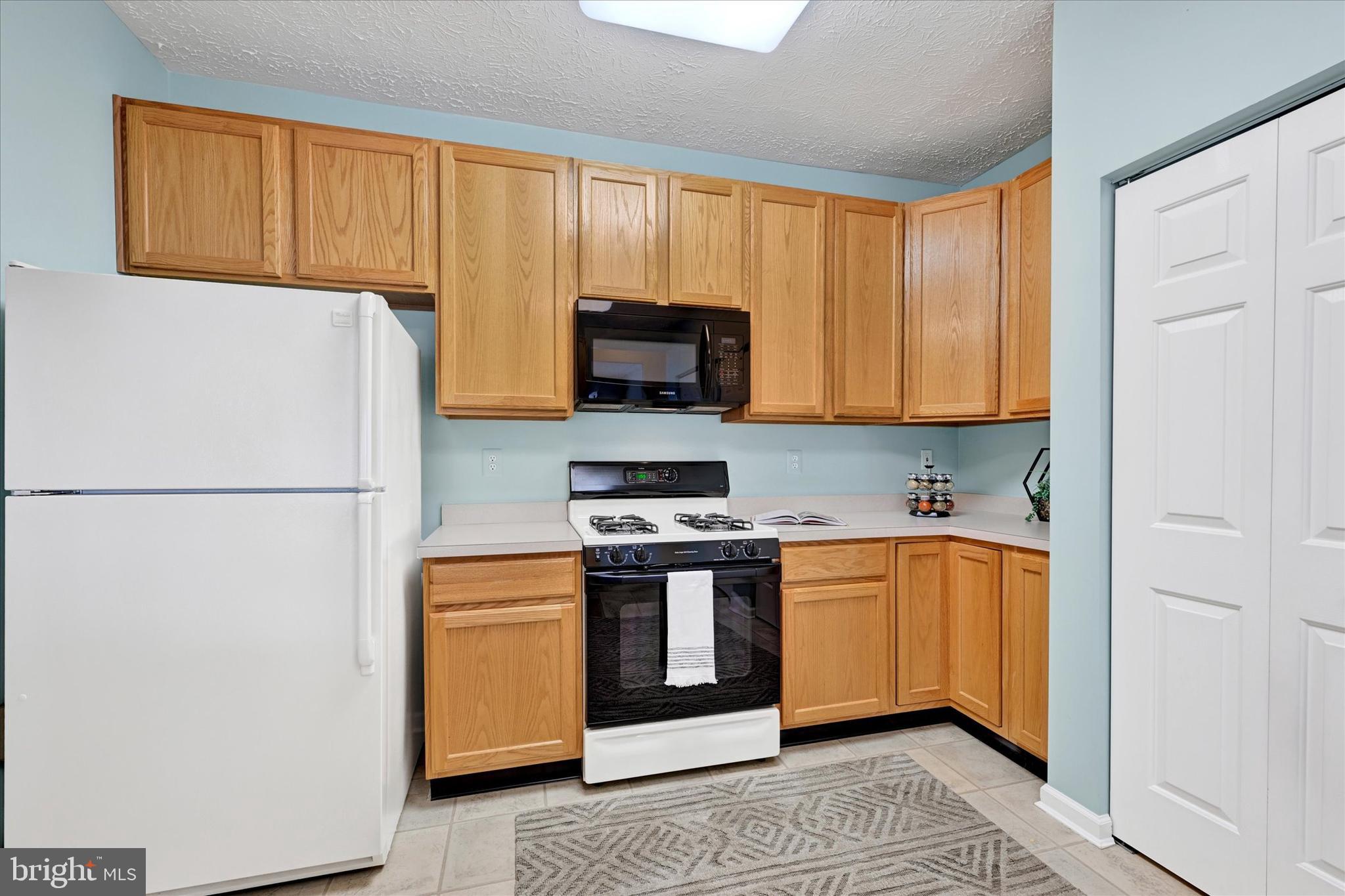 PERRY HALL FARMS GARDEN CONDOS - Residential