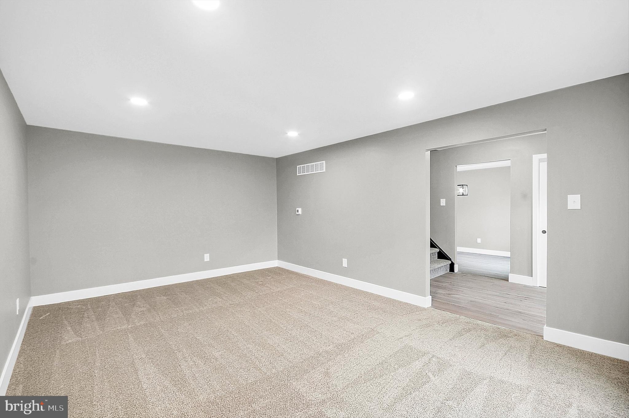 125 FOX HOLLOW DRIVE