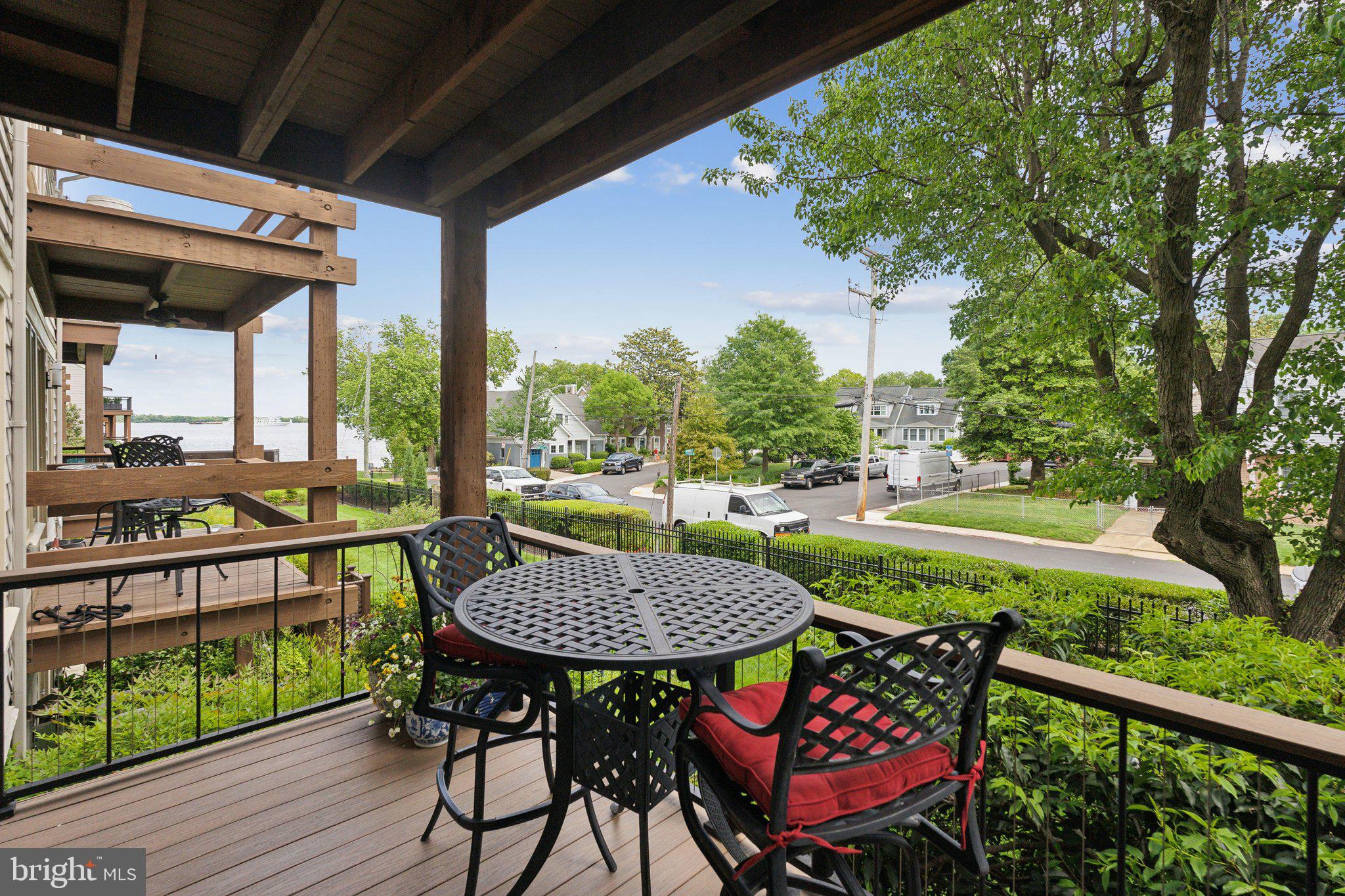 15 CHESAPEAKE LANDING