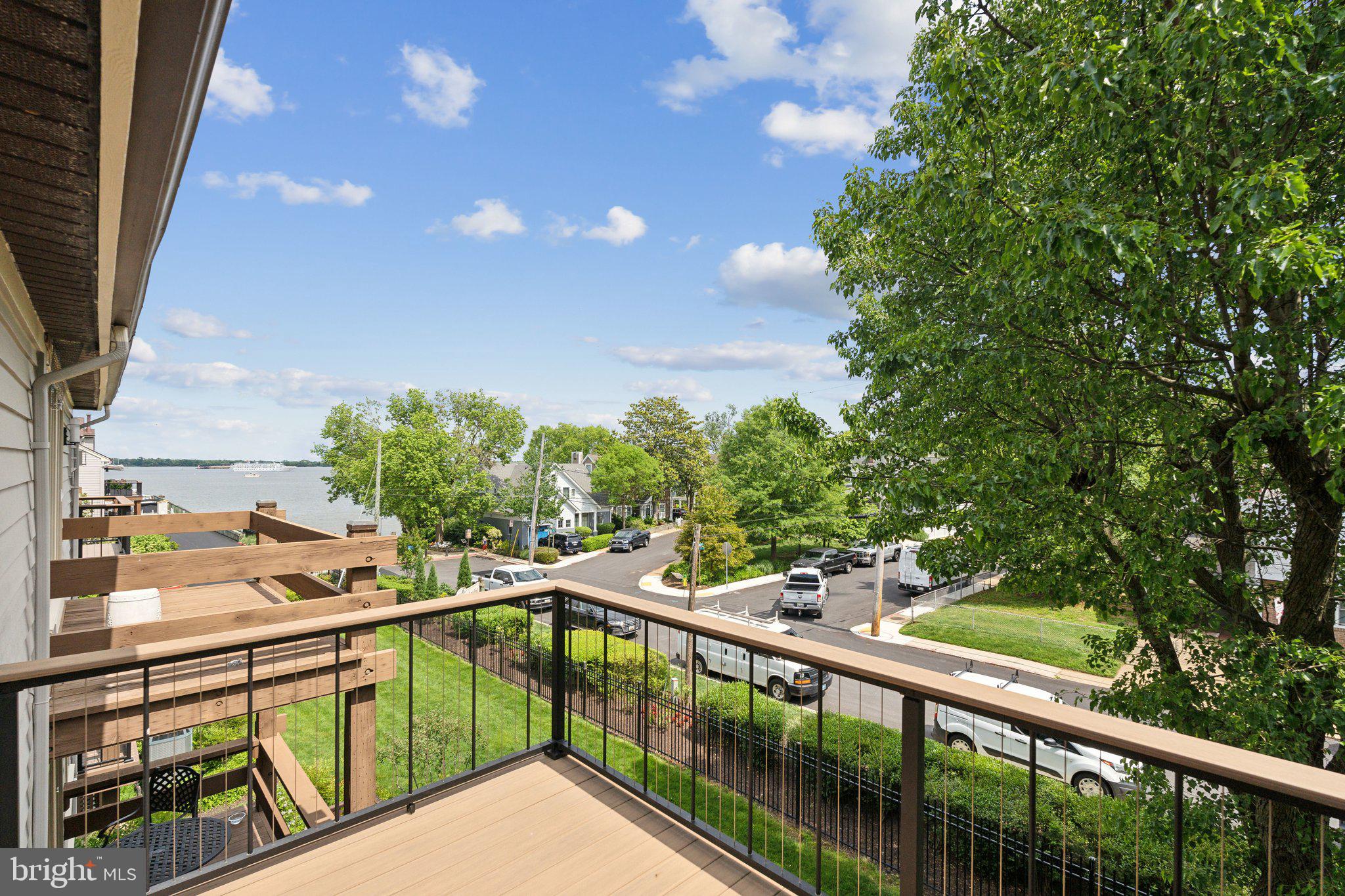 CHESAPEAKE LANDING - Residential
