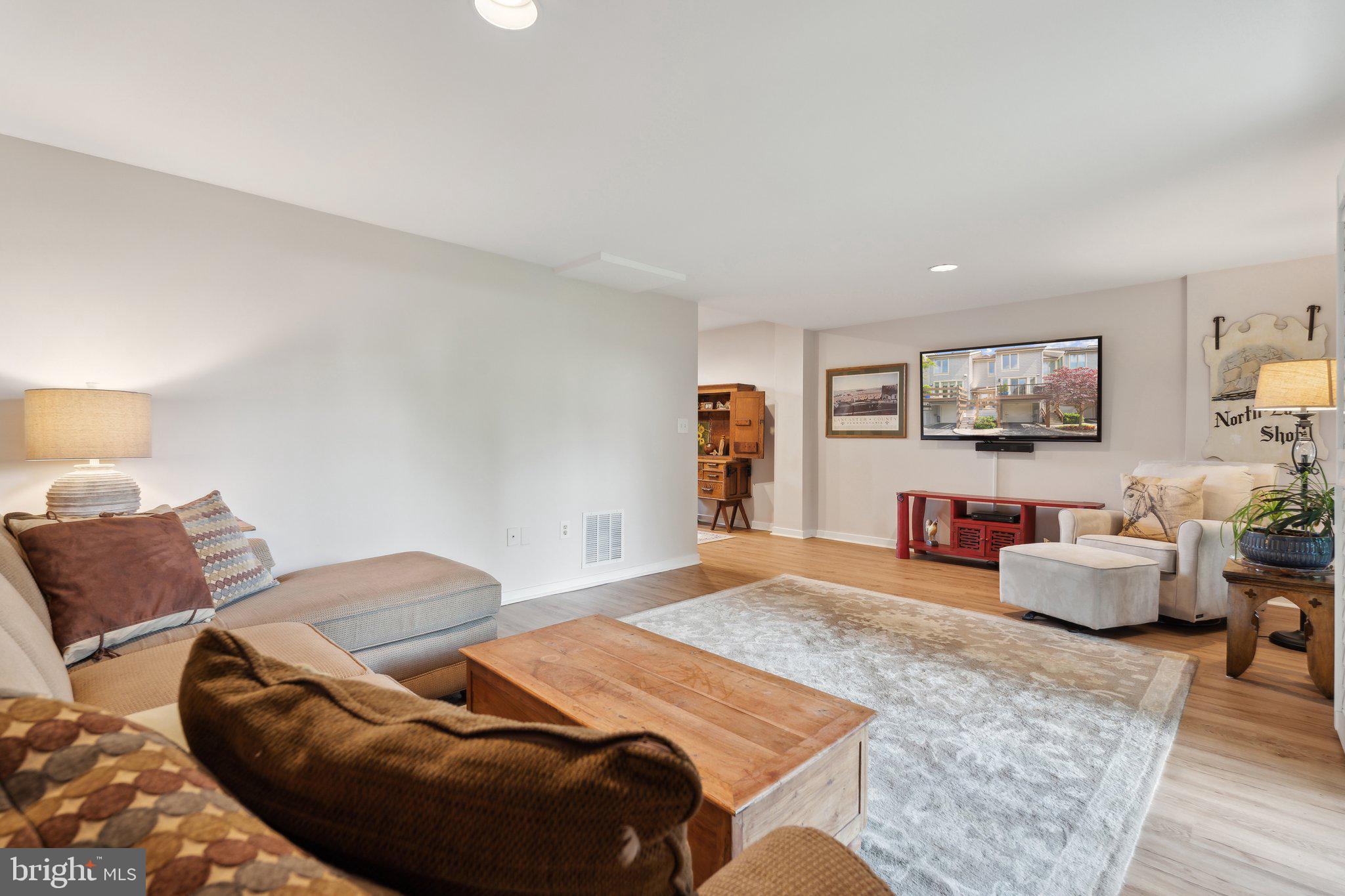 CHESAPEAKE LANDING - Residential
