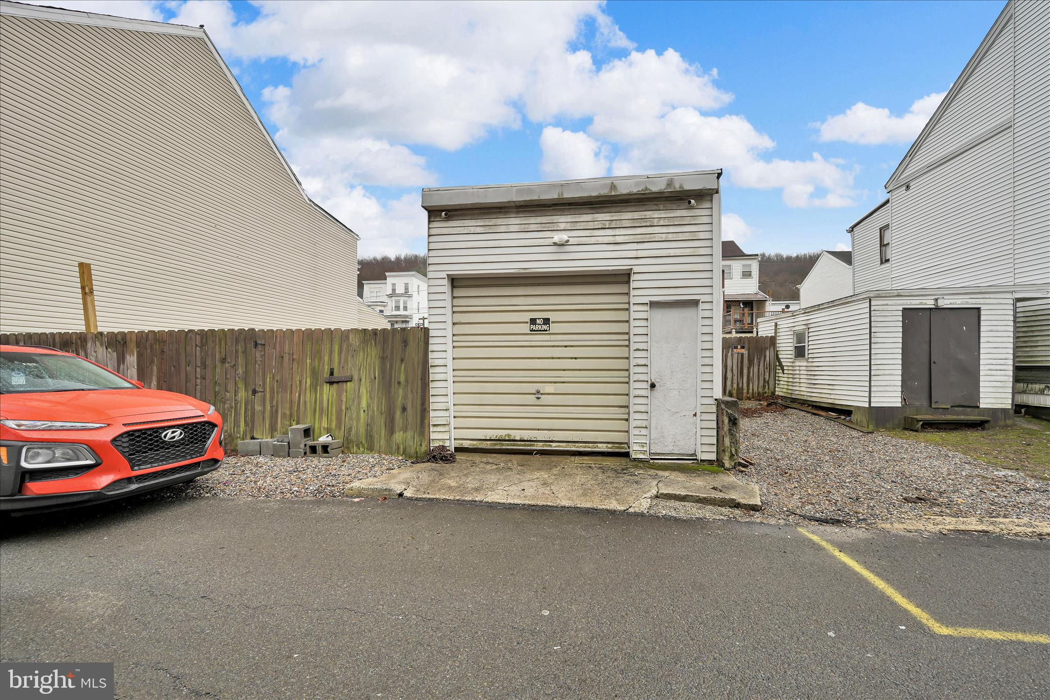 WEST END - Residential