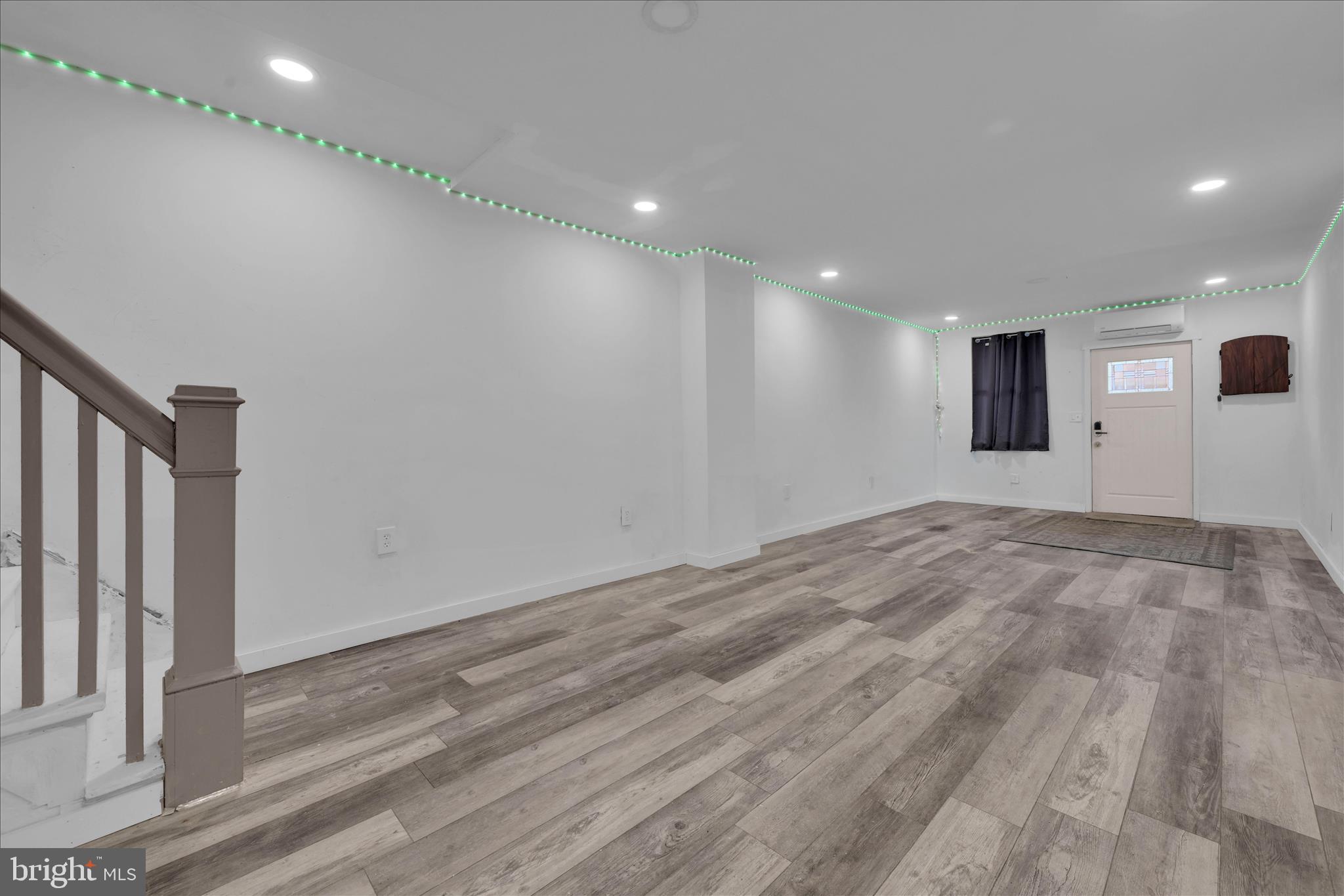 WEST END - Residential