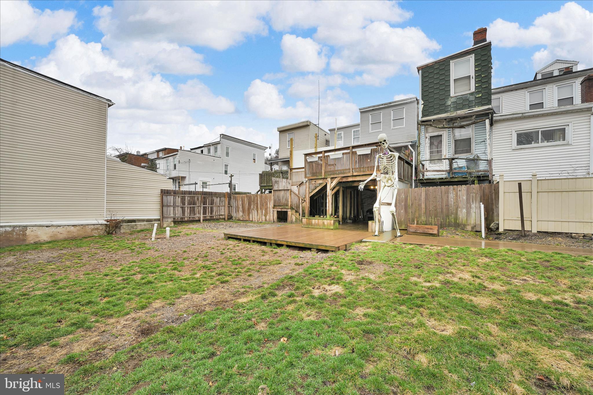 WEST END - Residential