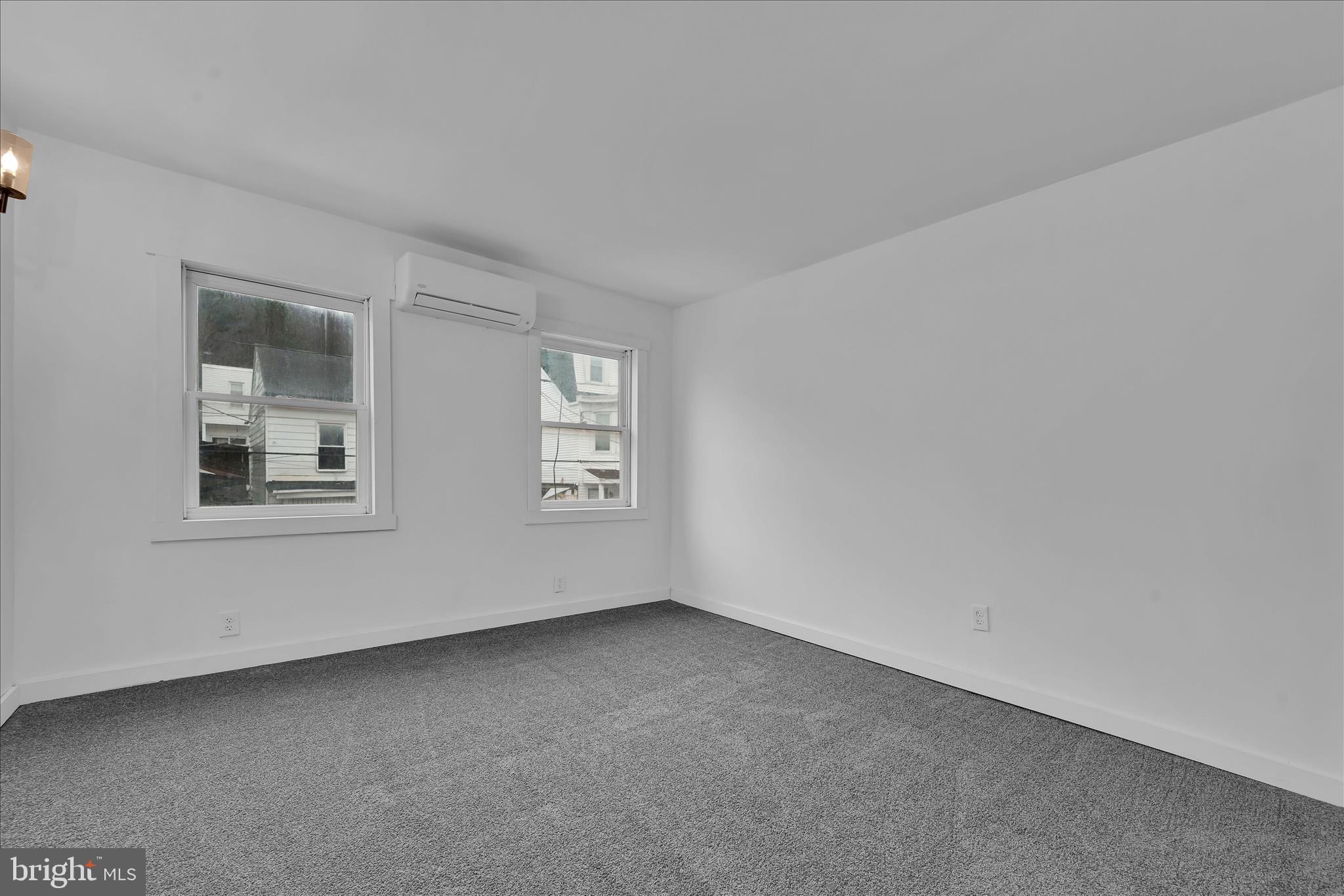 WEST END - Residential