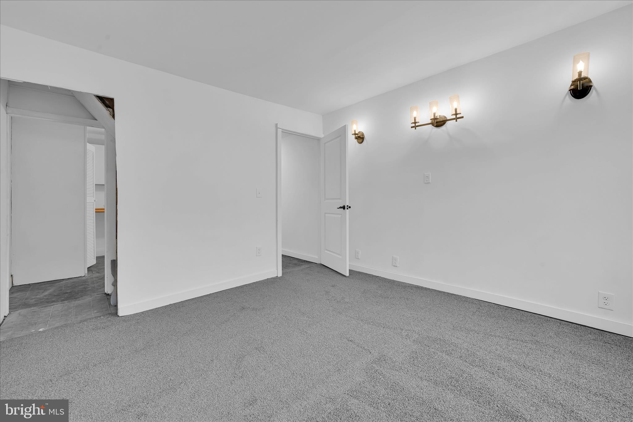 WEST END - Residential