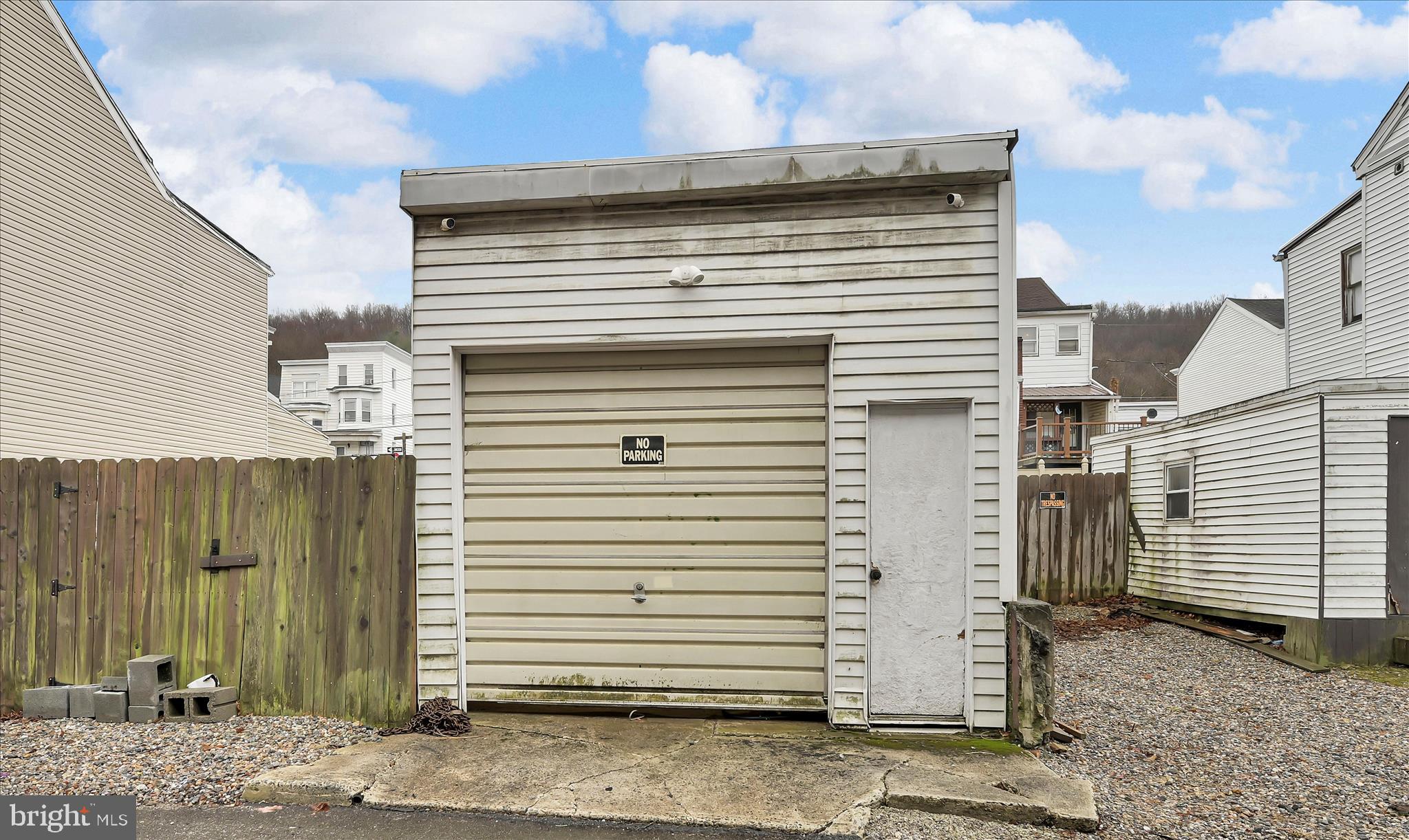 WEST END - Residential