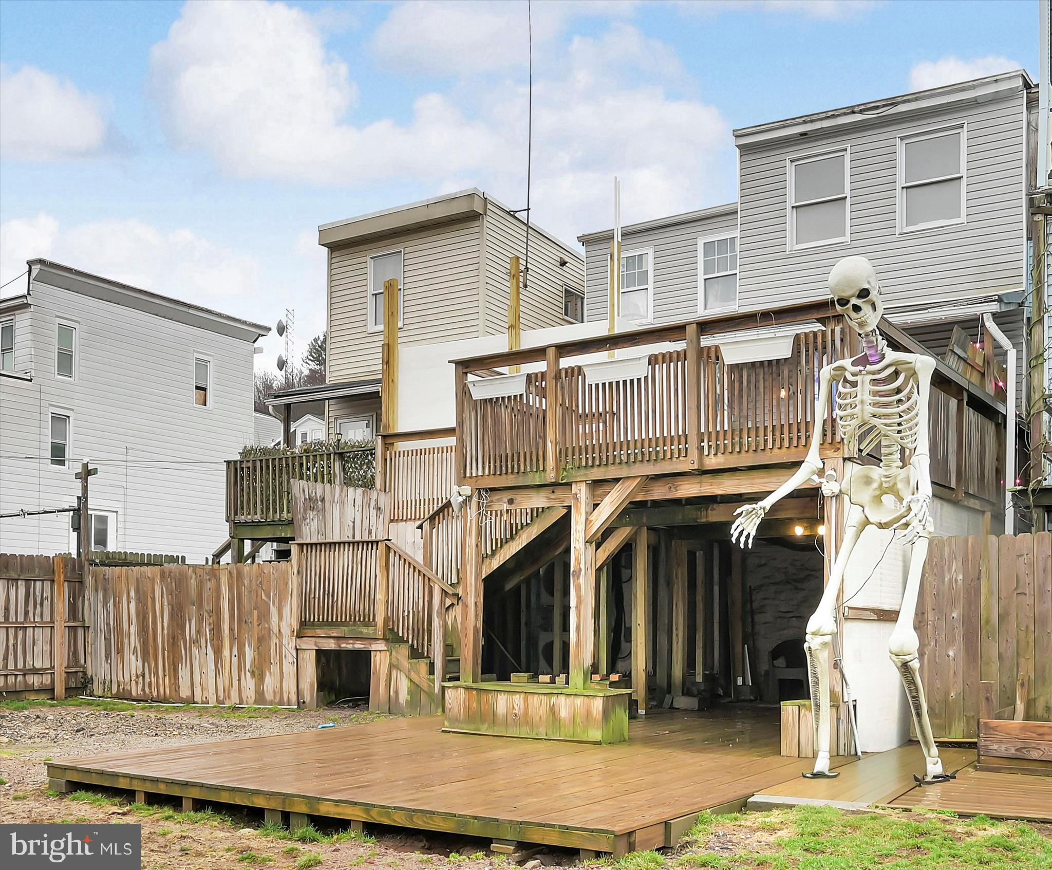 WEST END - Residential