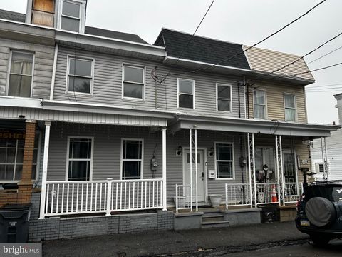 Photo of 409 W Spruce Street, MAHANOY CITY, PA 17948 (MLS # PASK2025884)