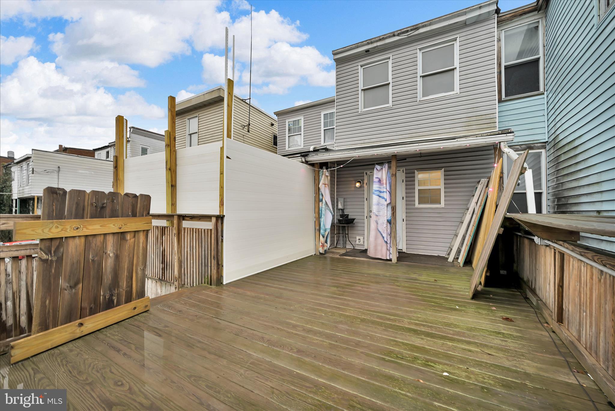 WEST END - Residential