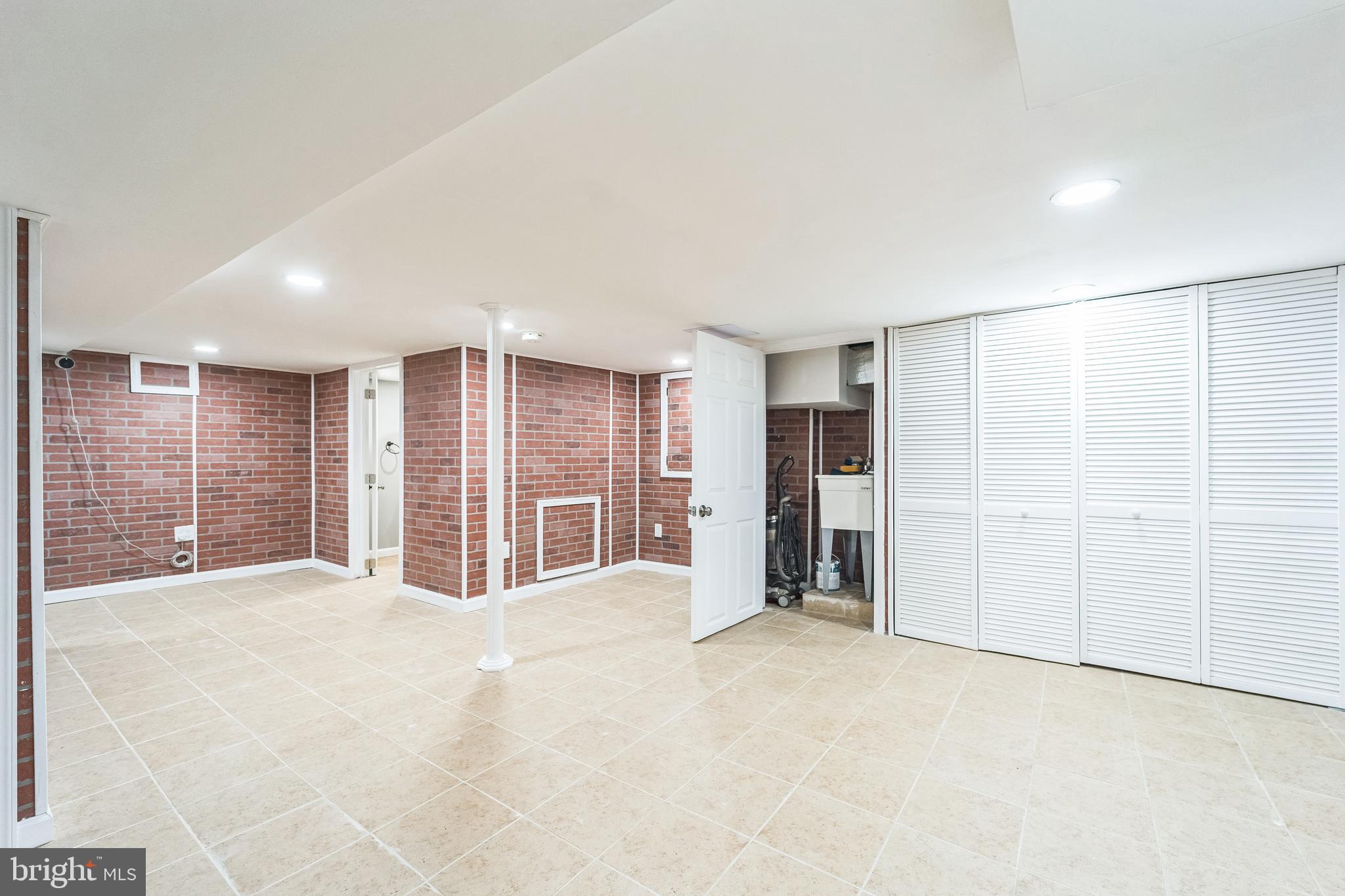 BROOKLYN - Residential