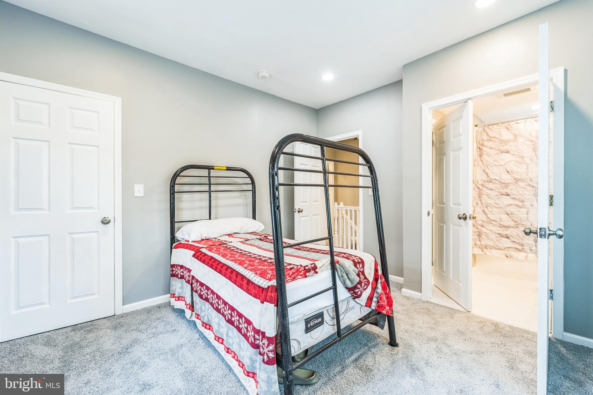BROOKLYN - Residential
