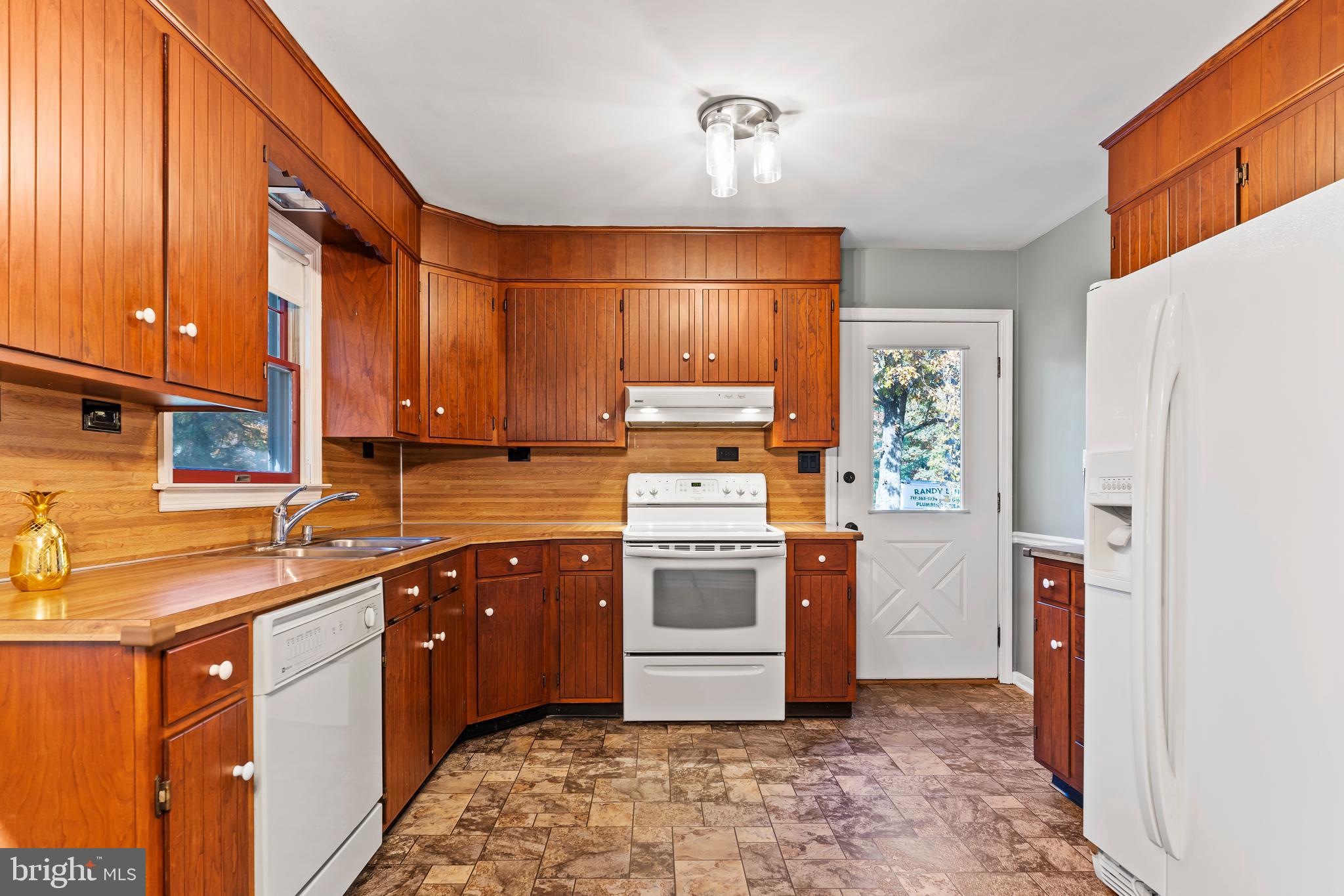 PENN NATIONAL GOLF COURSE COMMUNITY - Residential