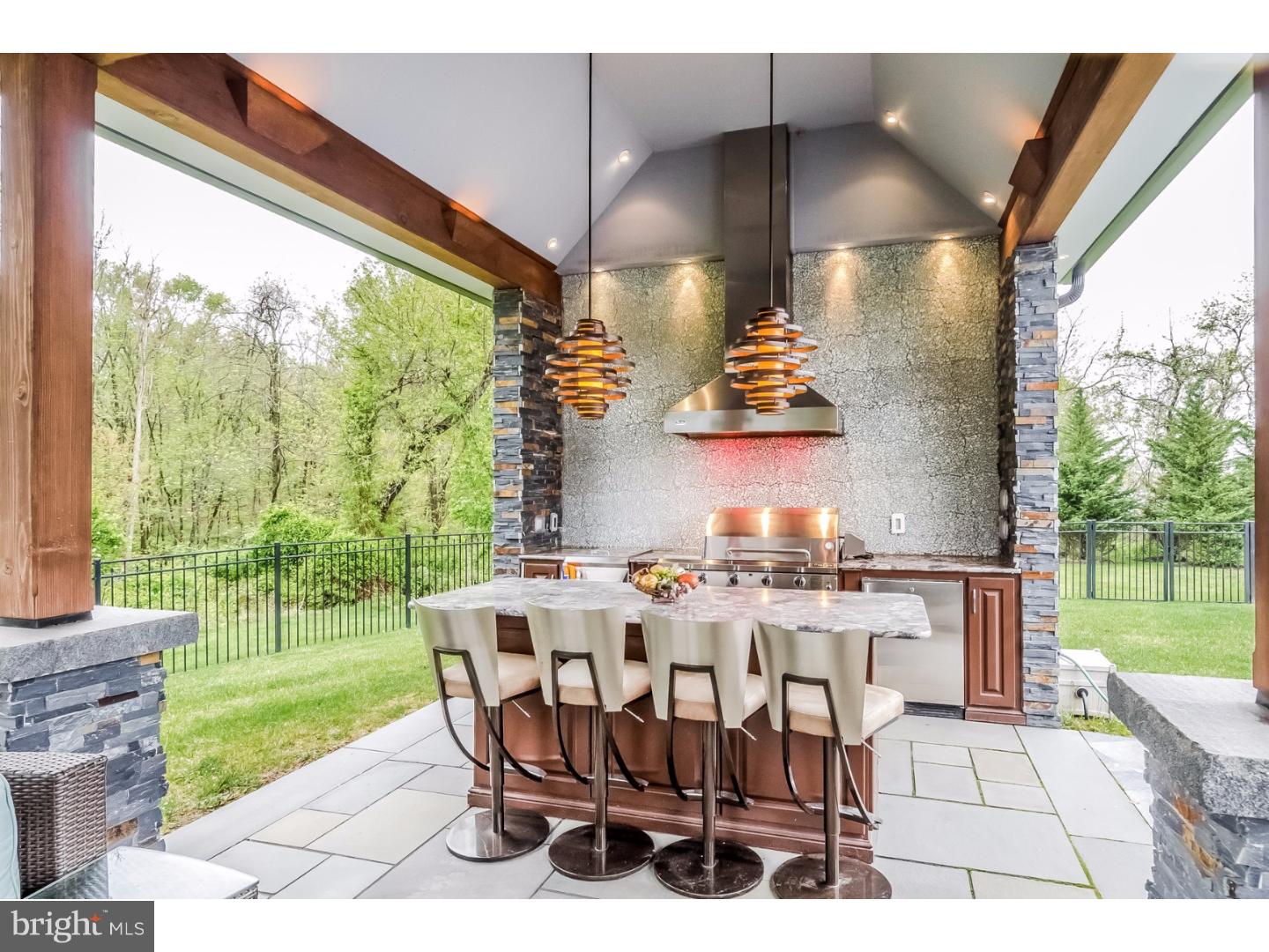 CHAPMANS CORNER - Residential