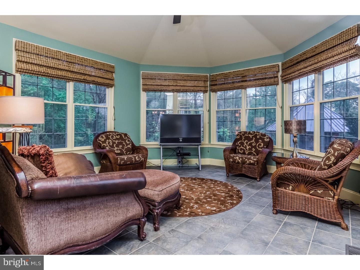 CHAPMANS CORNER - Residential