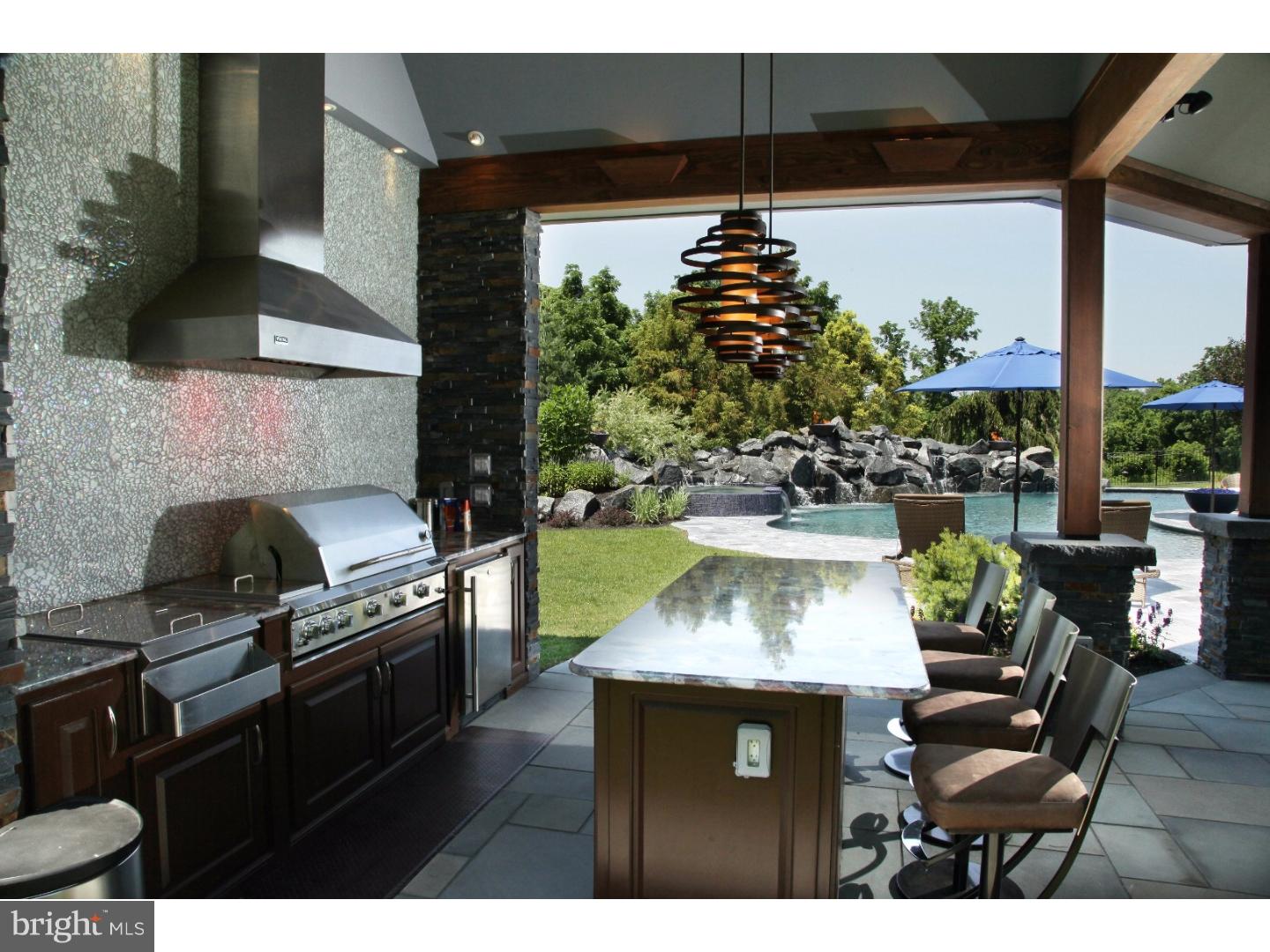 CHAPMANS CORNER - Residential