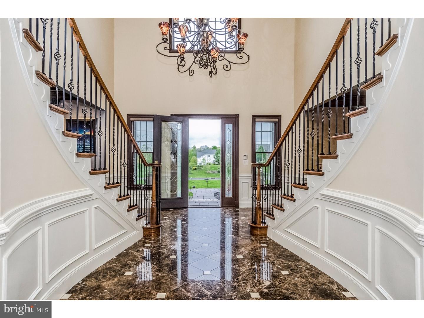 CHAPMANS CORNER - Residential