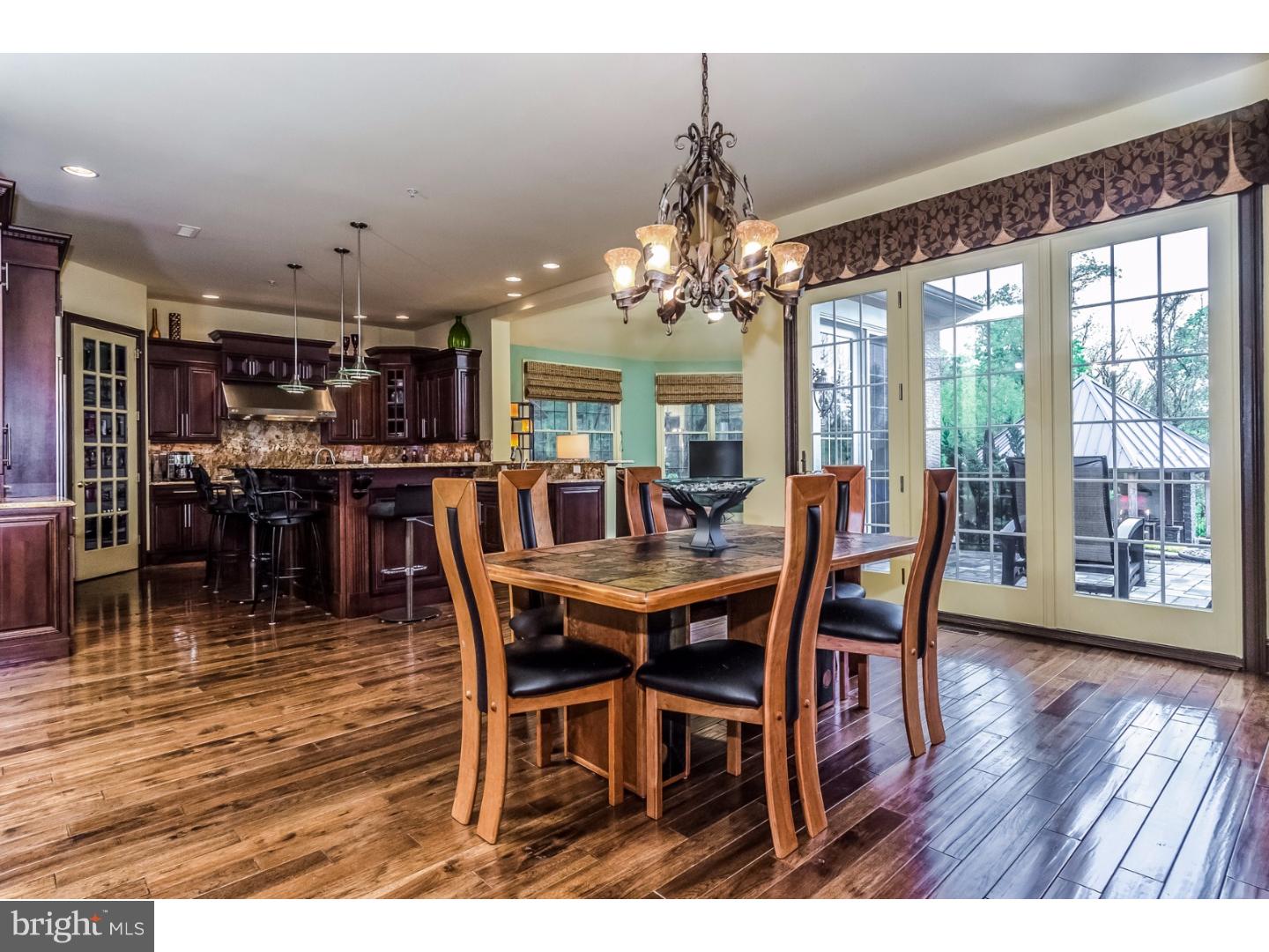 CHAPMANS CORNER - Residential