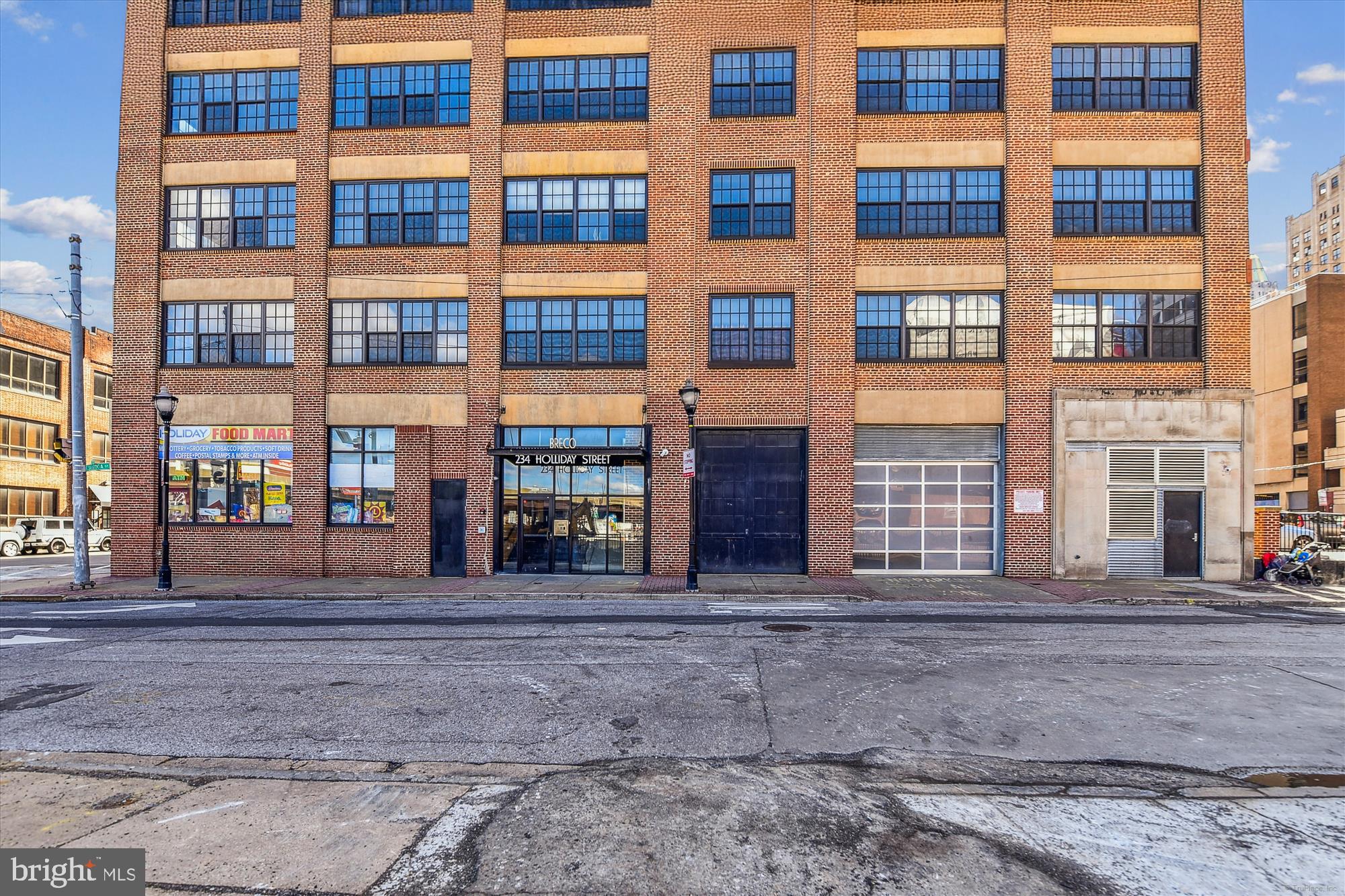 BRECO CONDOMINIUMS - Residential