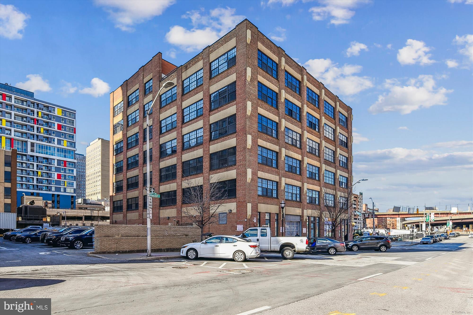 BRECO CONDOMINIUMS - Residential