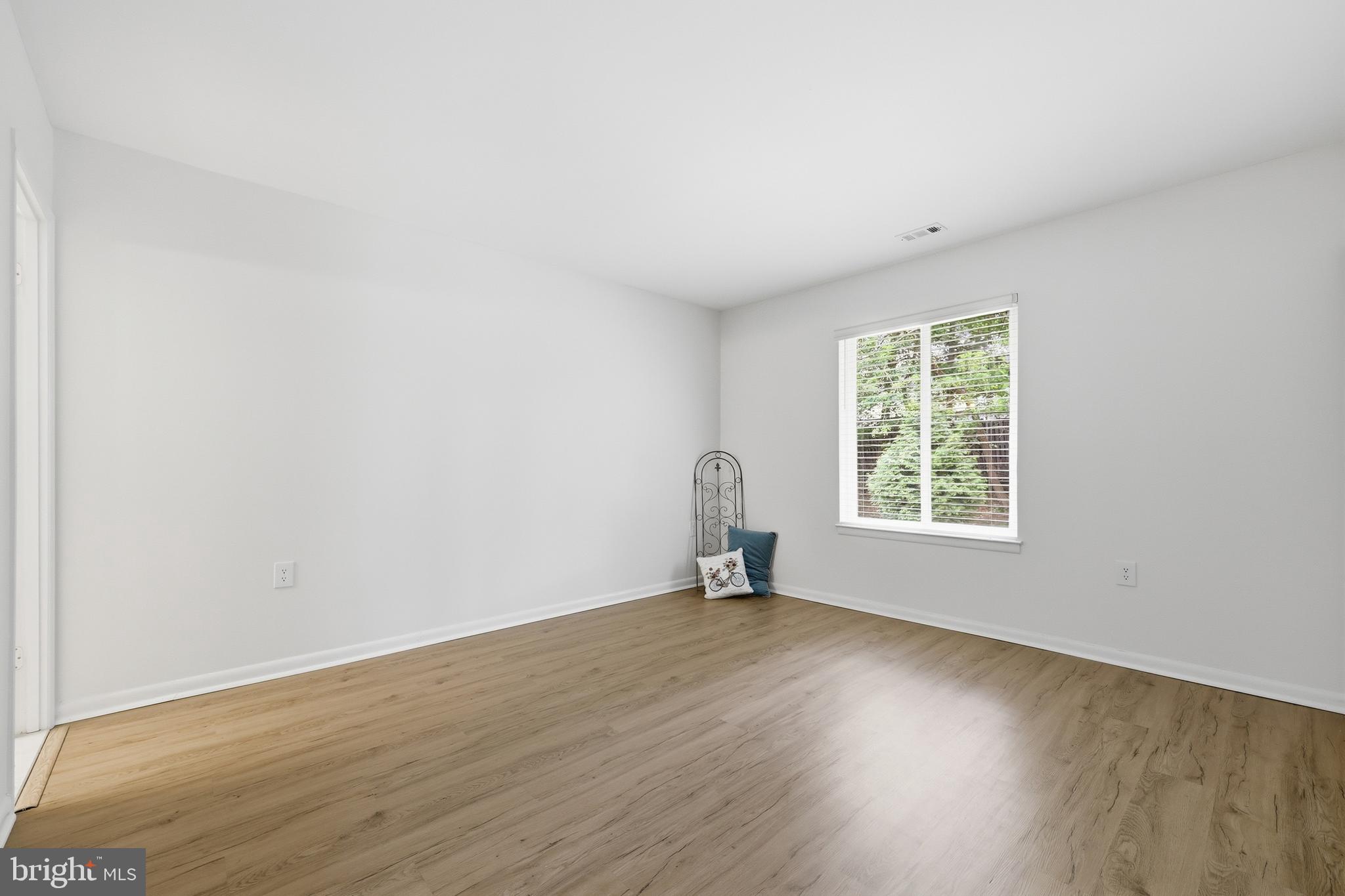 ROSSMOOR MUTUAL #13 - Residential