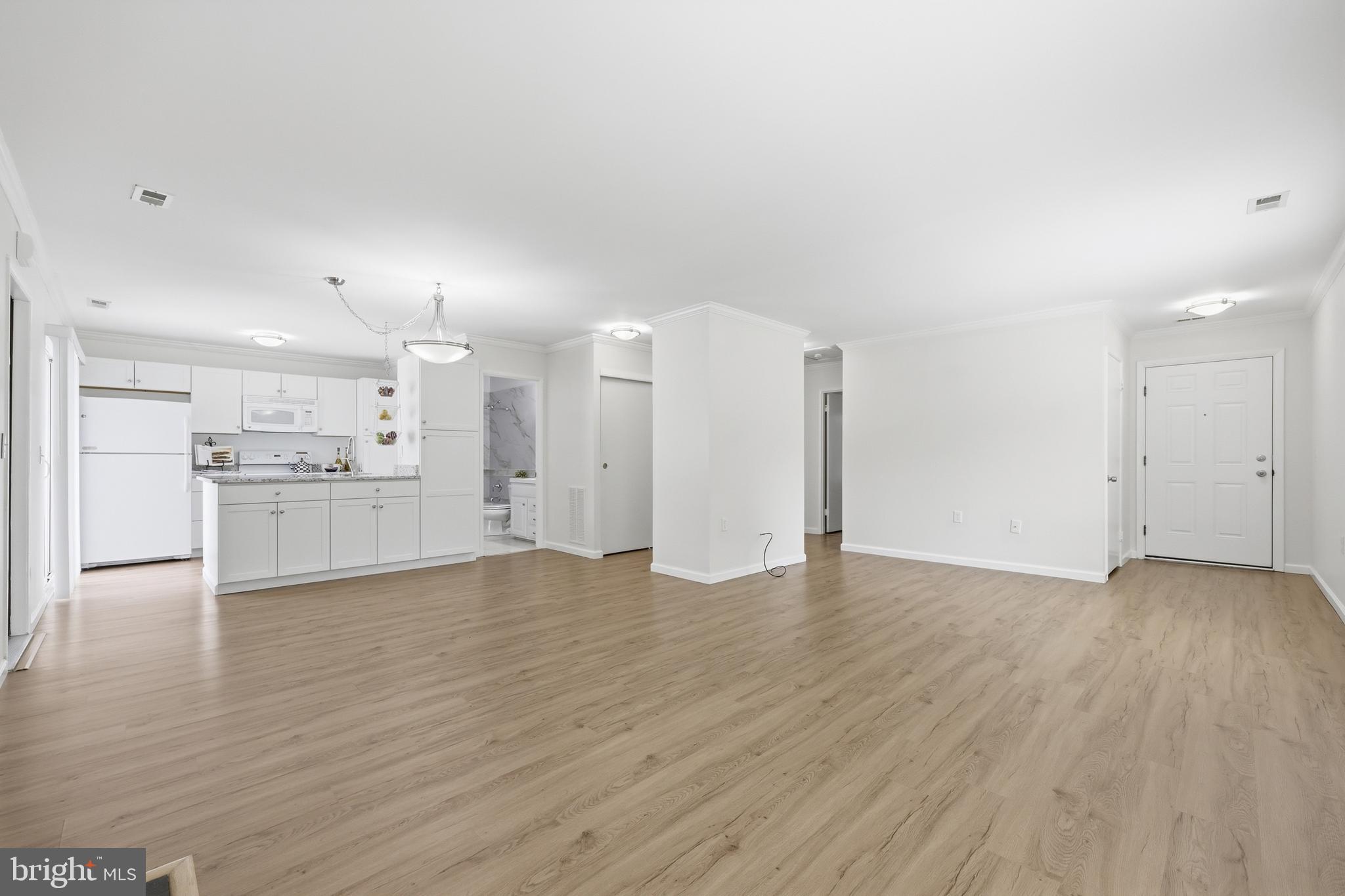 ROSSMOOR MUTUAL #13 - Residential