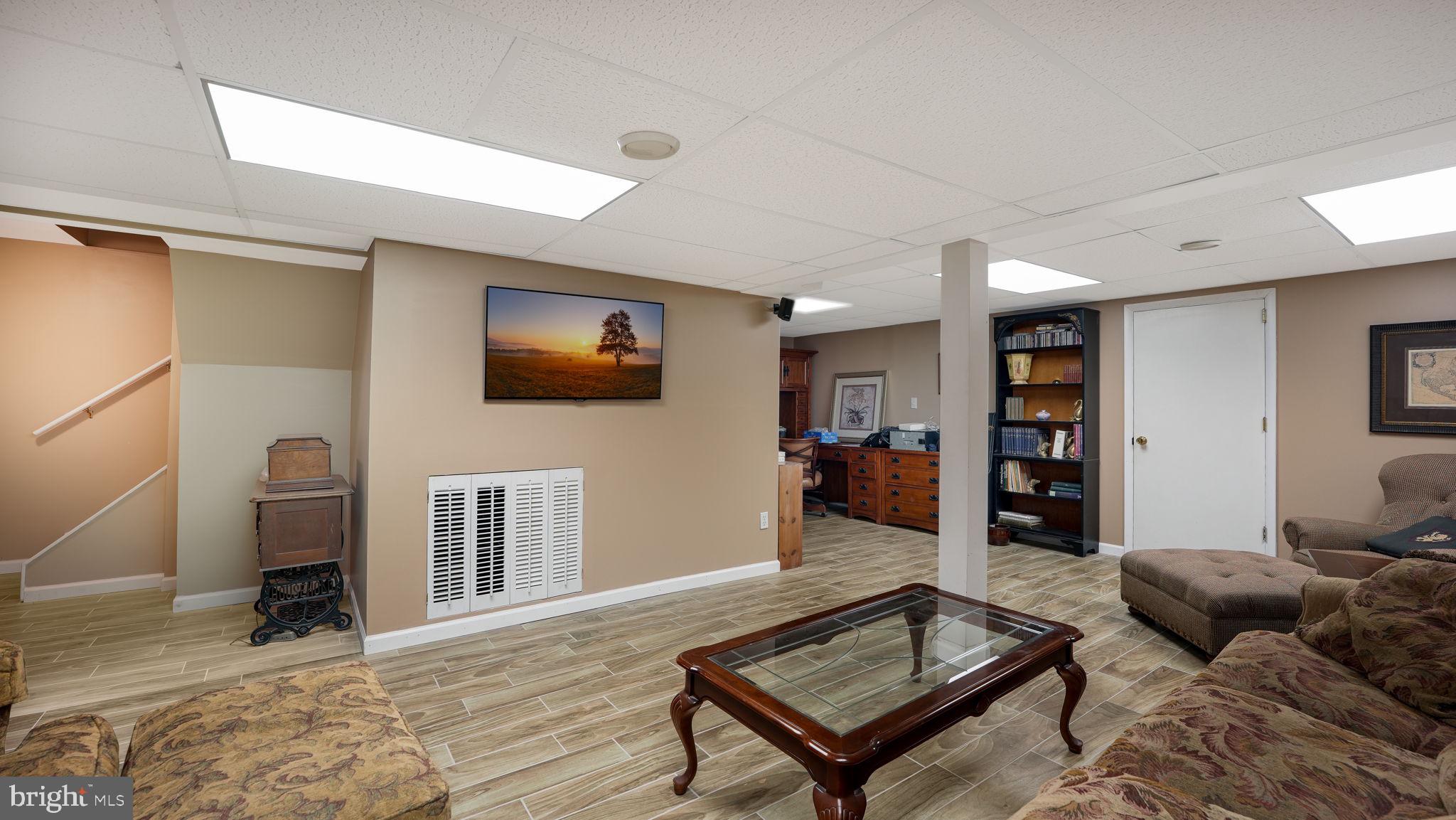 HEADLEY TRACE - Residential