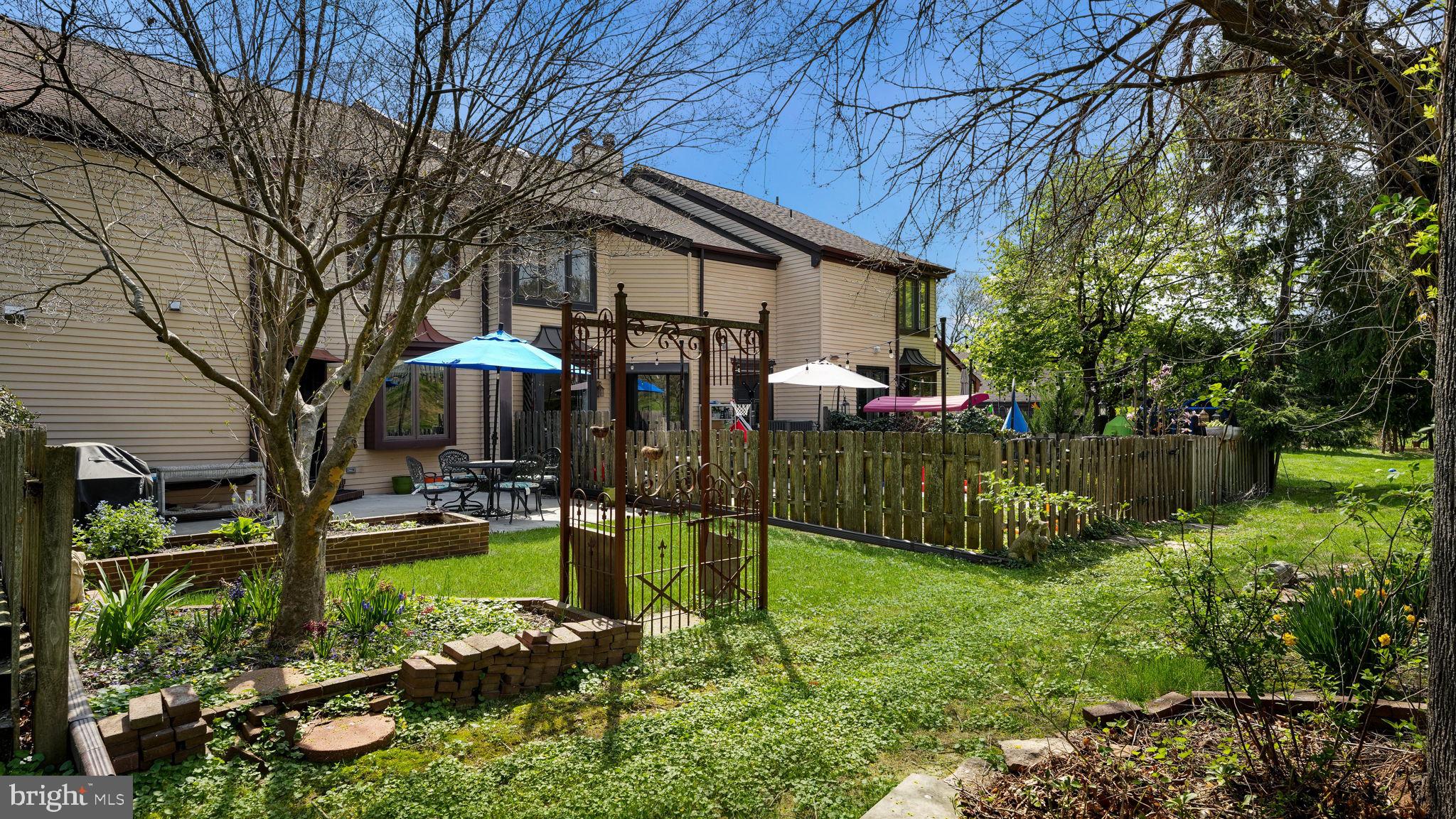 HEADLEY TRACE - Residential