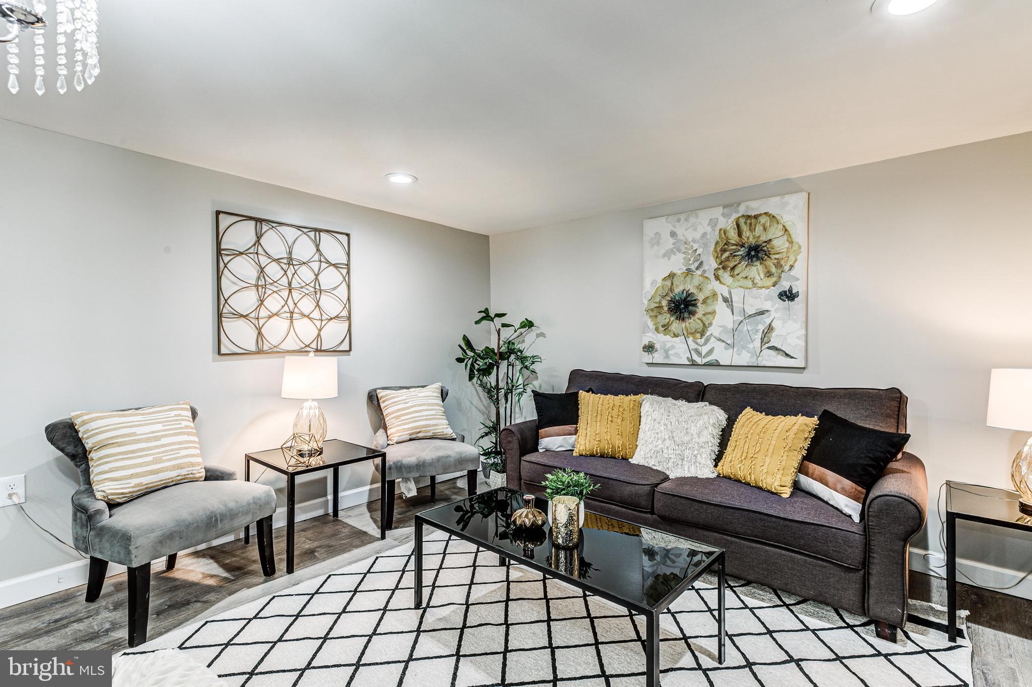 SUBURBIA - Residential