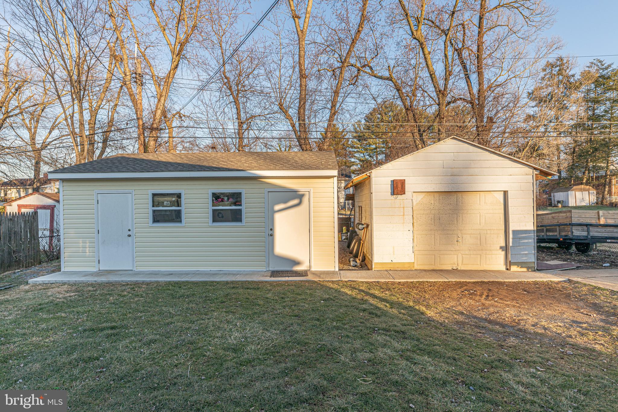 SUBURBIA - Residential