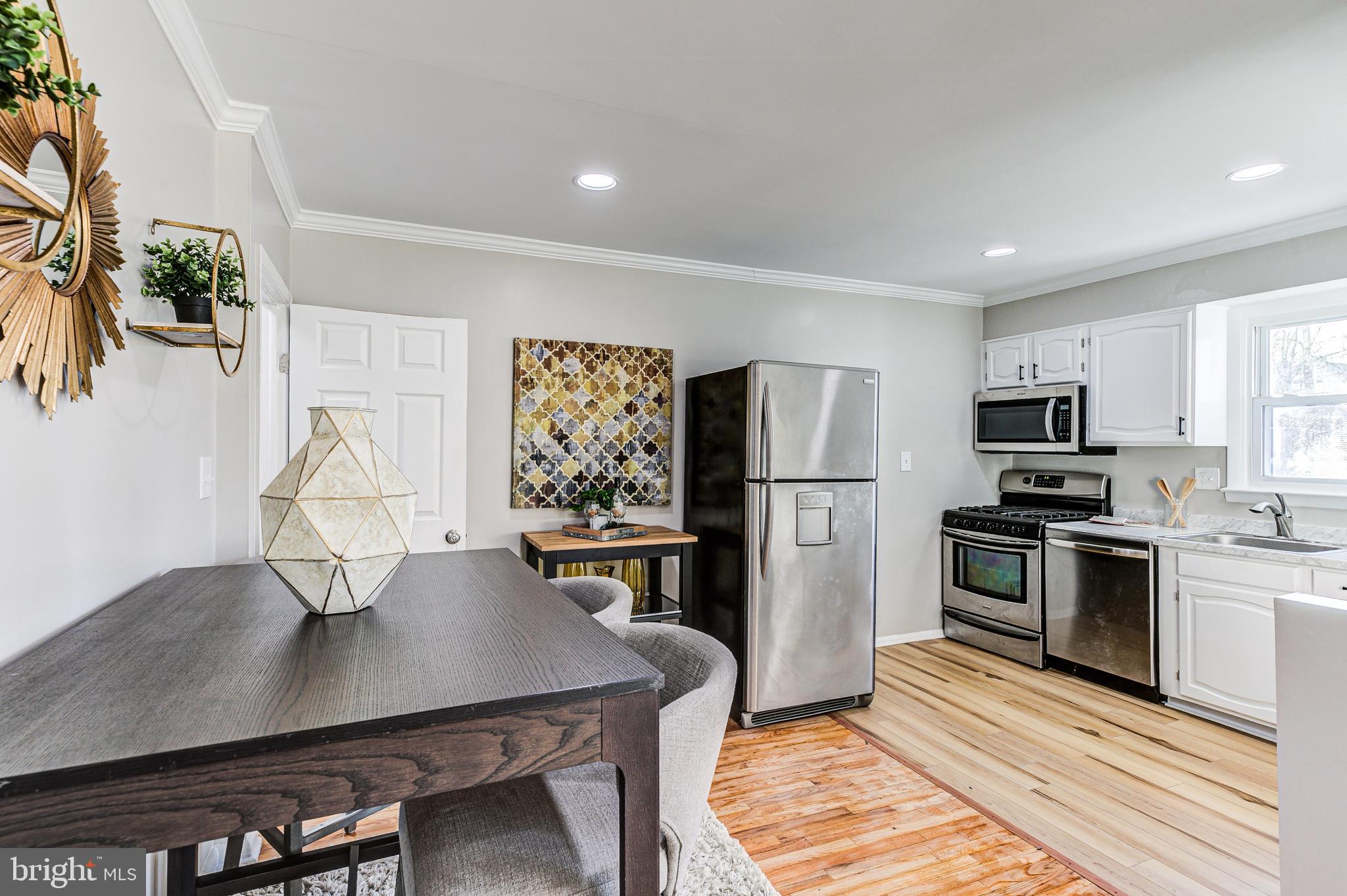 SUBURBIA - Residential