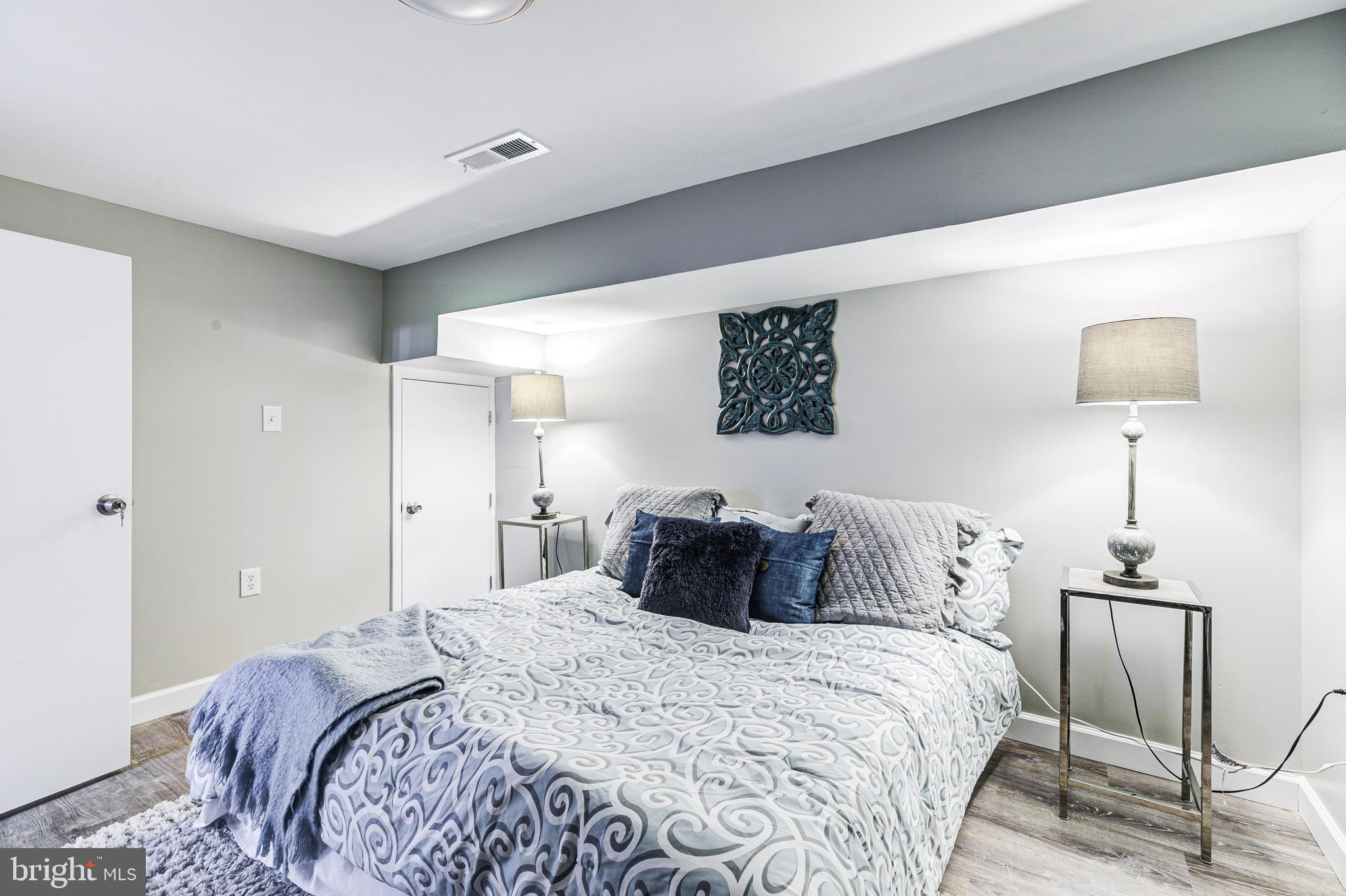 SUBURBIA - Residential