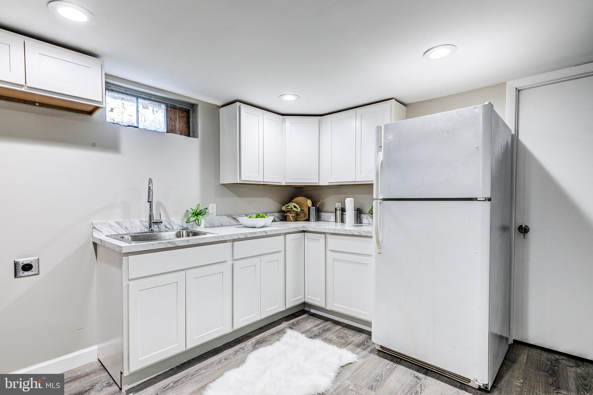 SUBURBIA - Residential