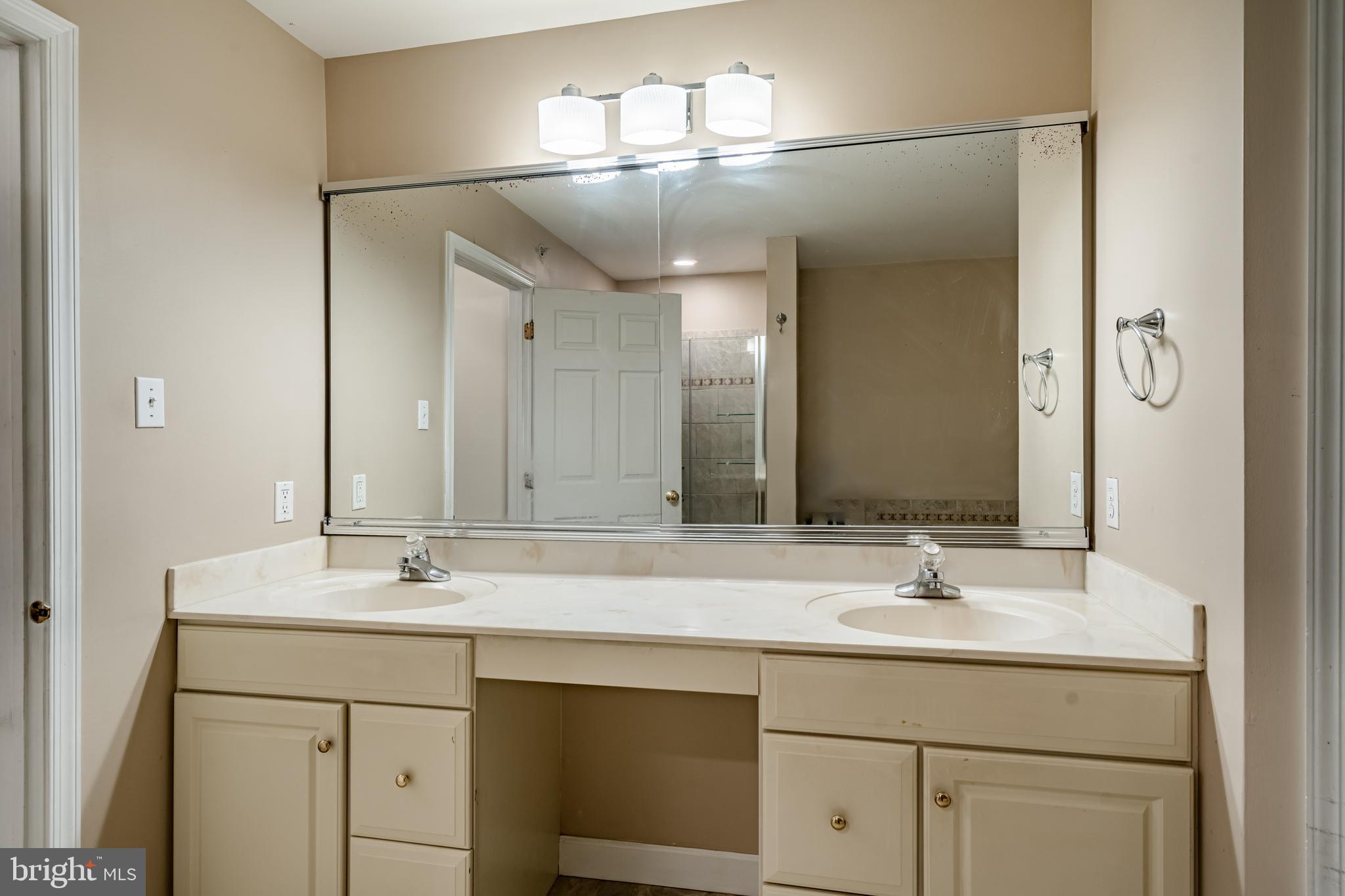 WHITELAND WOODS - Residential