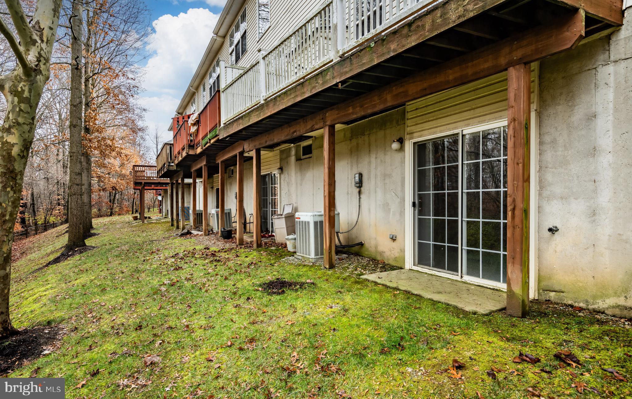 WHITELAND WOODS - Residential