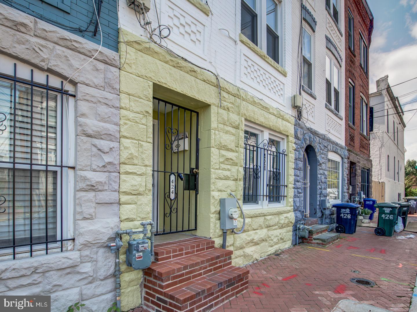 LEDROIT PARK - Residential Lease