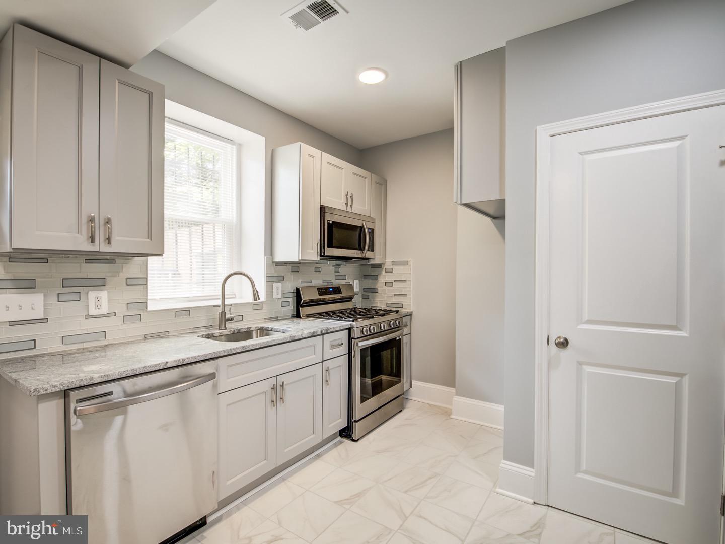 LEDROIT PARK - Residential Lease