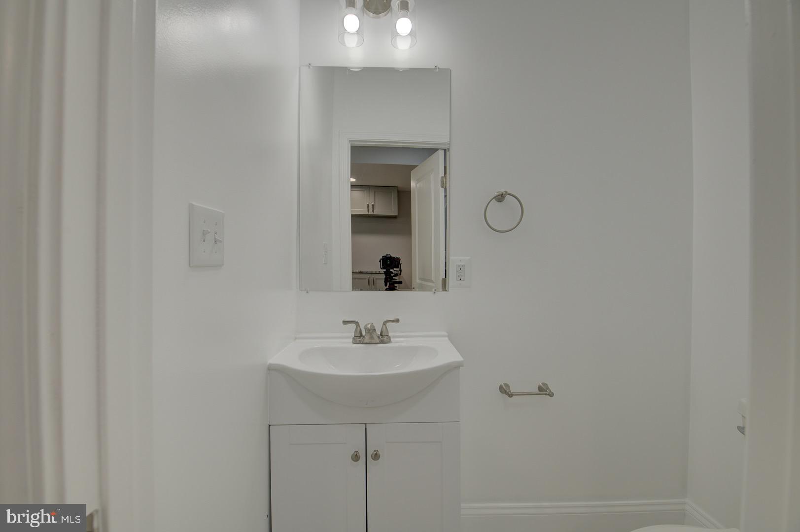 LEDROIT PARK - Residential Lease